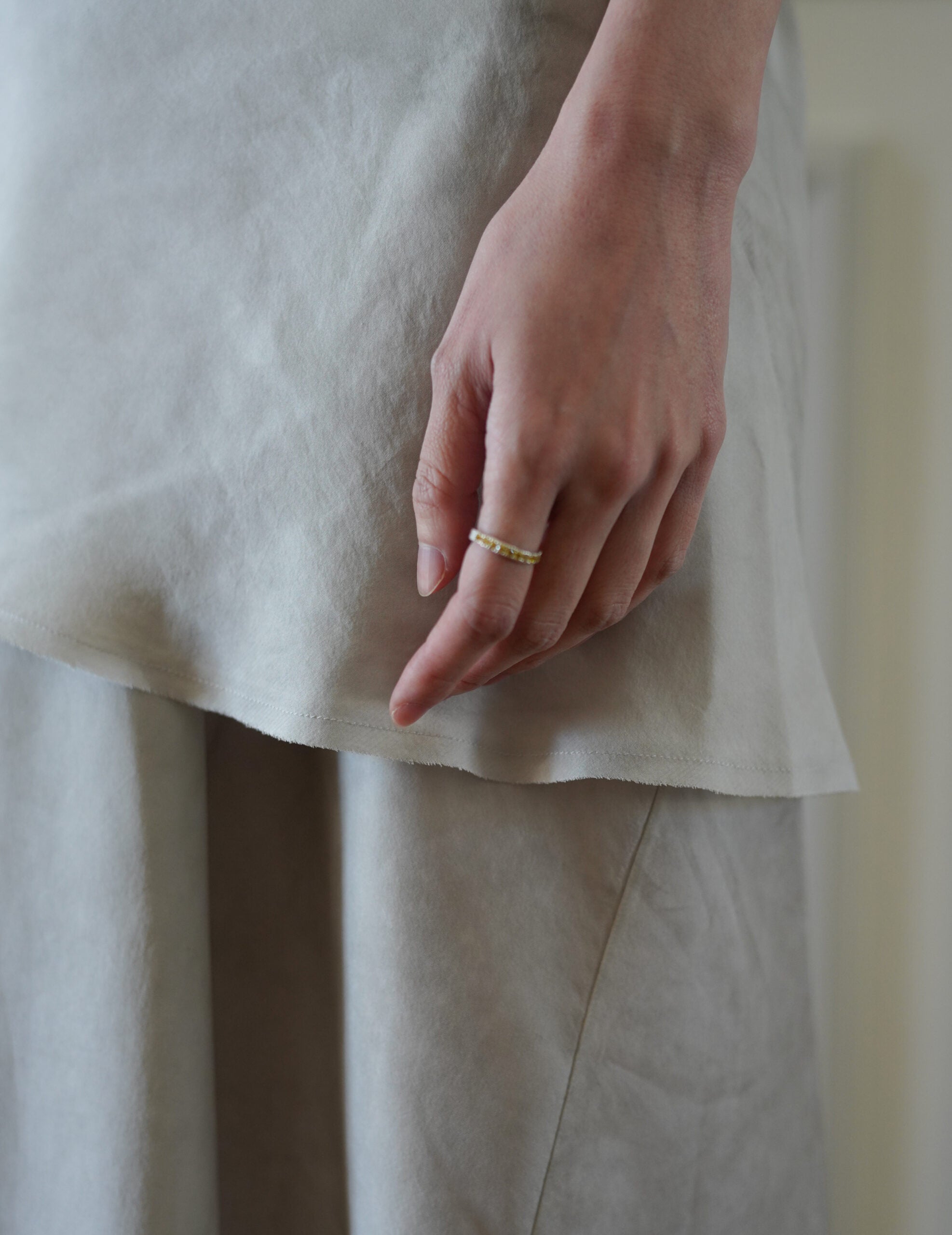 Dali 無袖真絲上衣・霧灰色