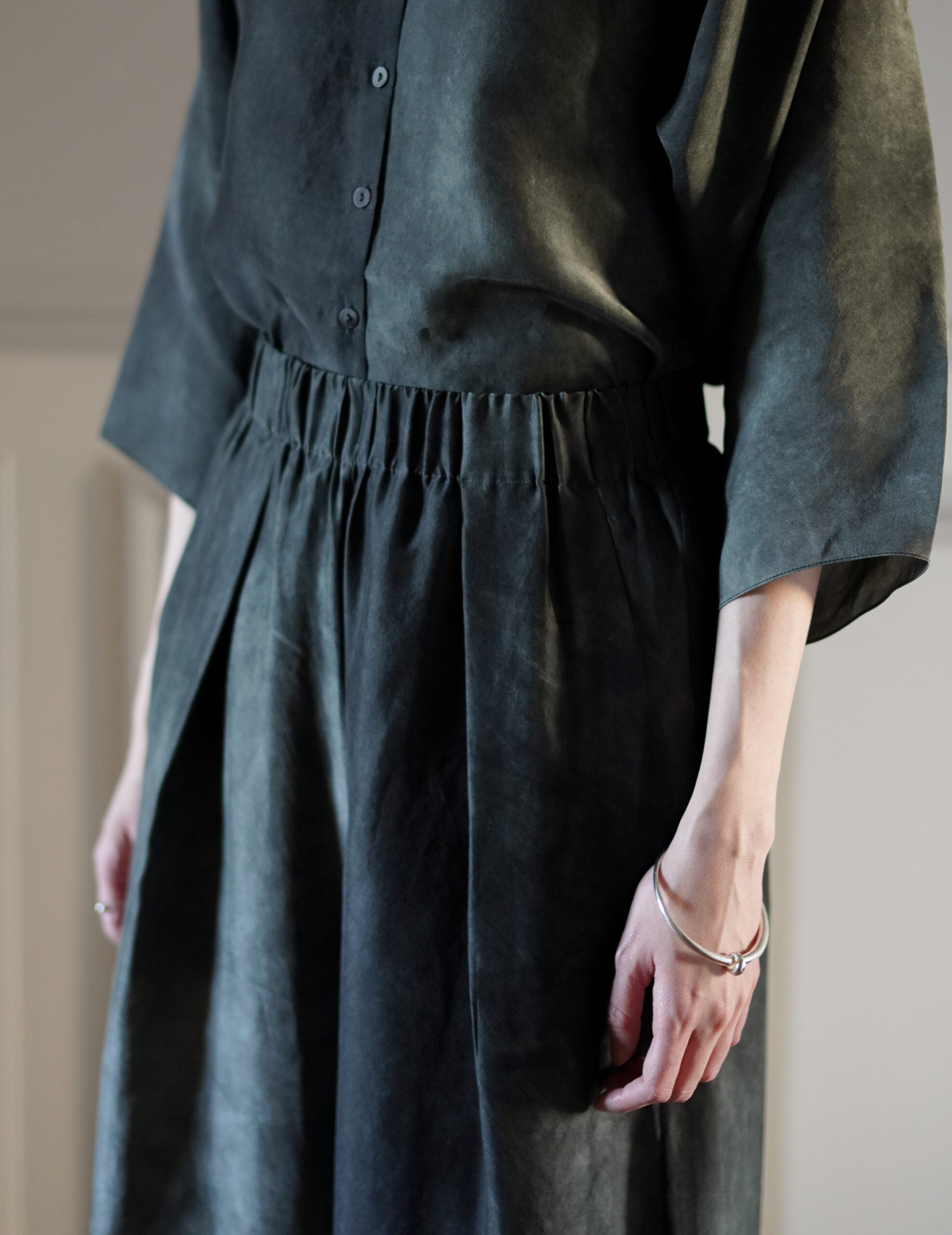 Dali 寬褲・煙藍色