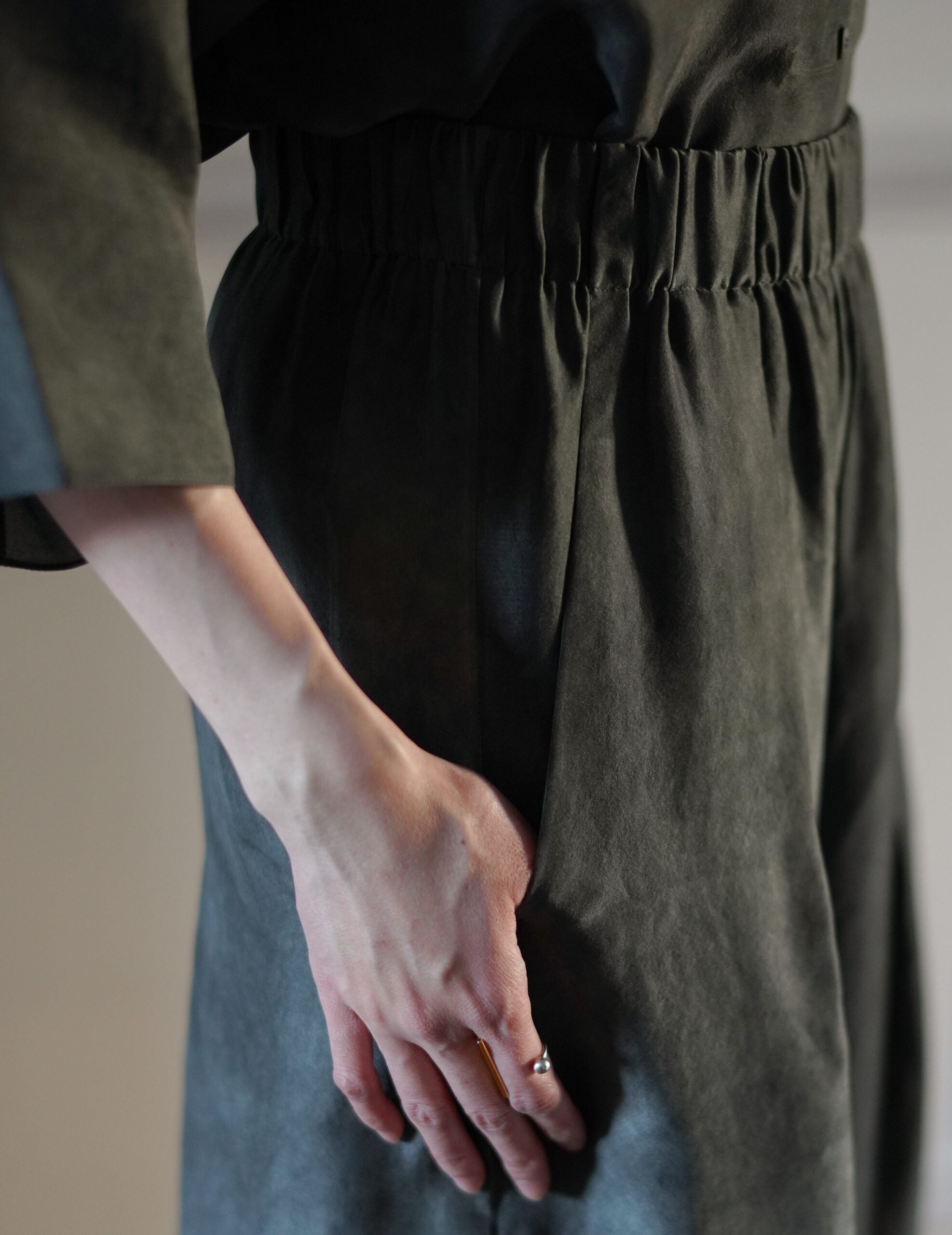 Dali 寬褲・煙藍色