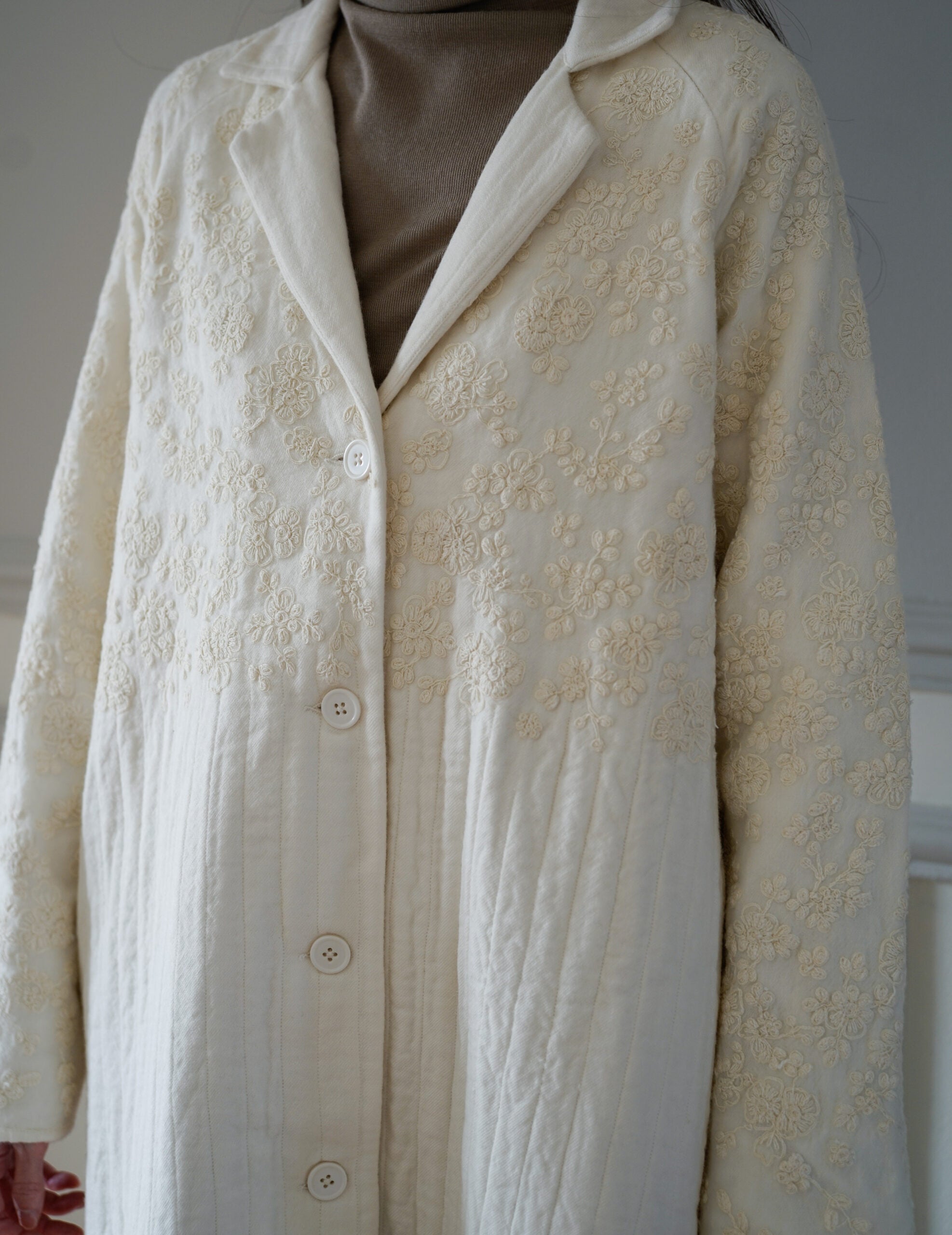 RITA Quilted Coat with Blossom Embroidery ・ Ivory
