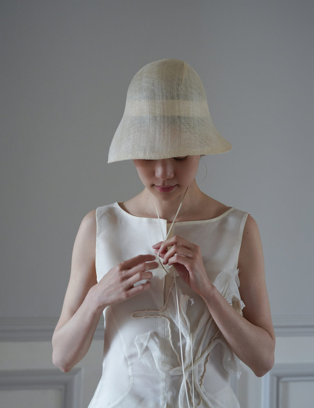 Sinamay 編織鐘形帽・米白色