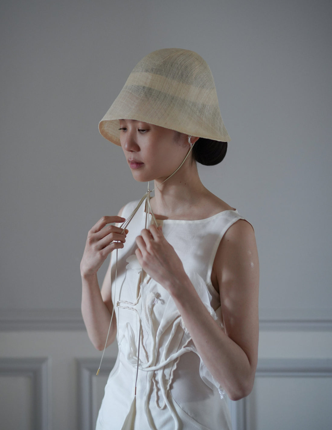 Sinamay 編織鐘形帽・米白色