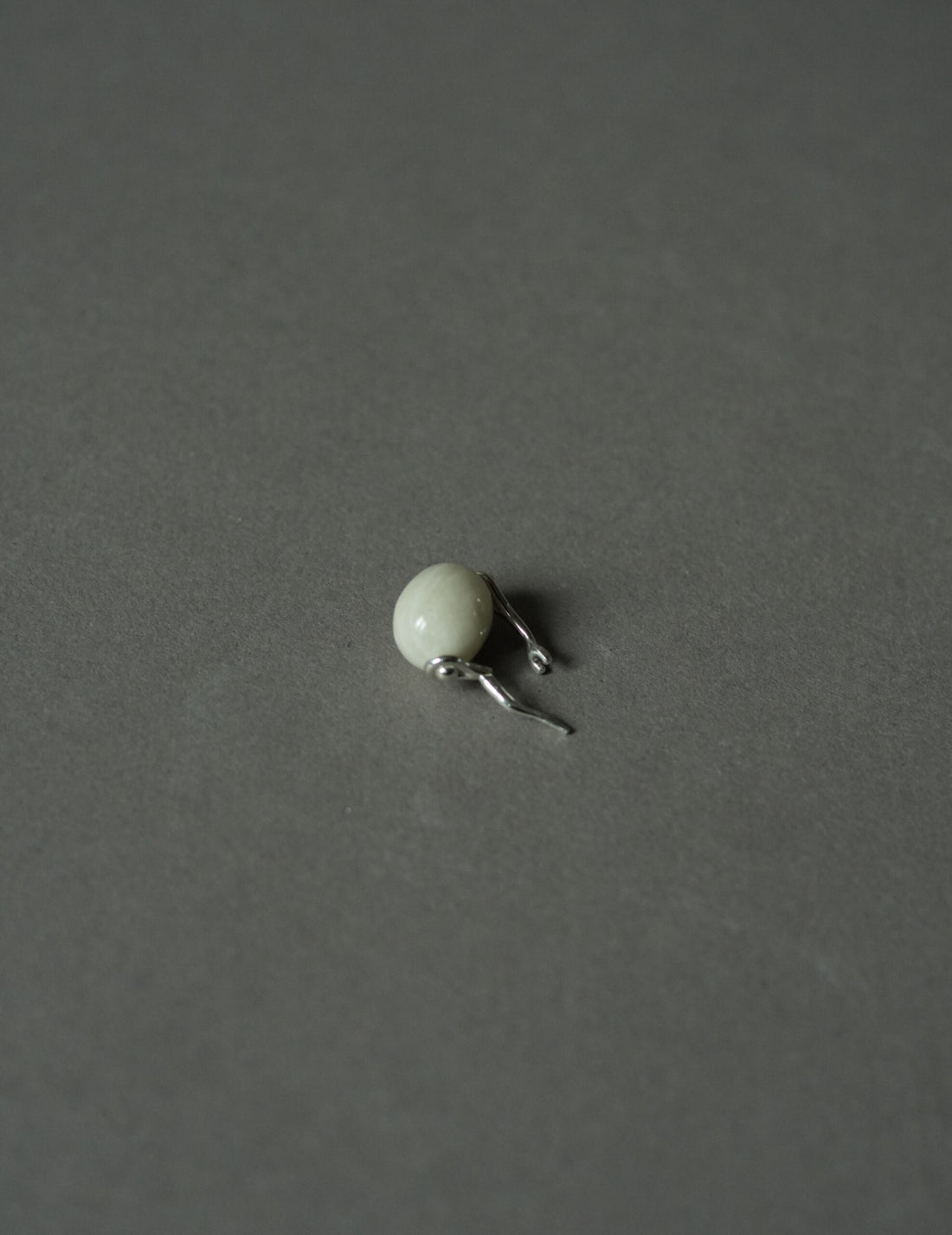 石質橢圓耳環・白長石