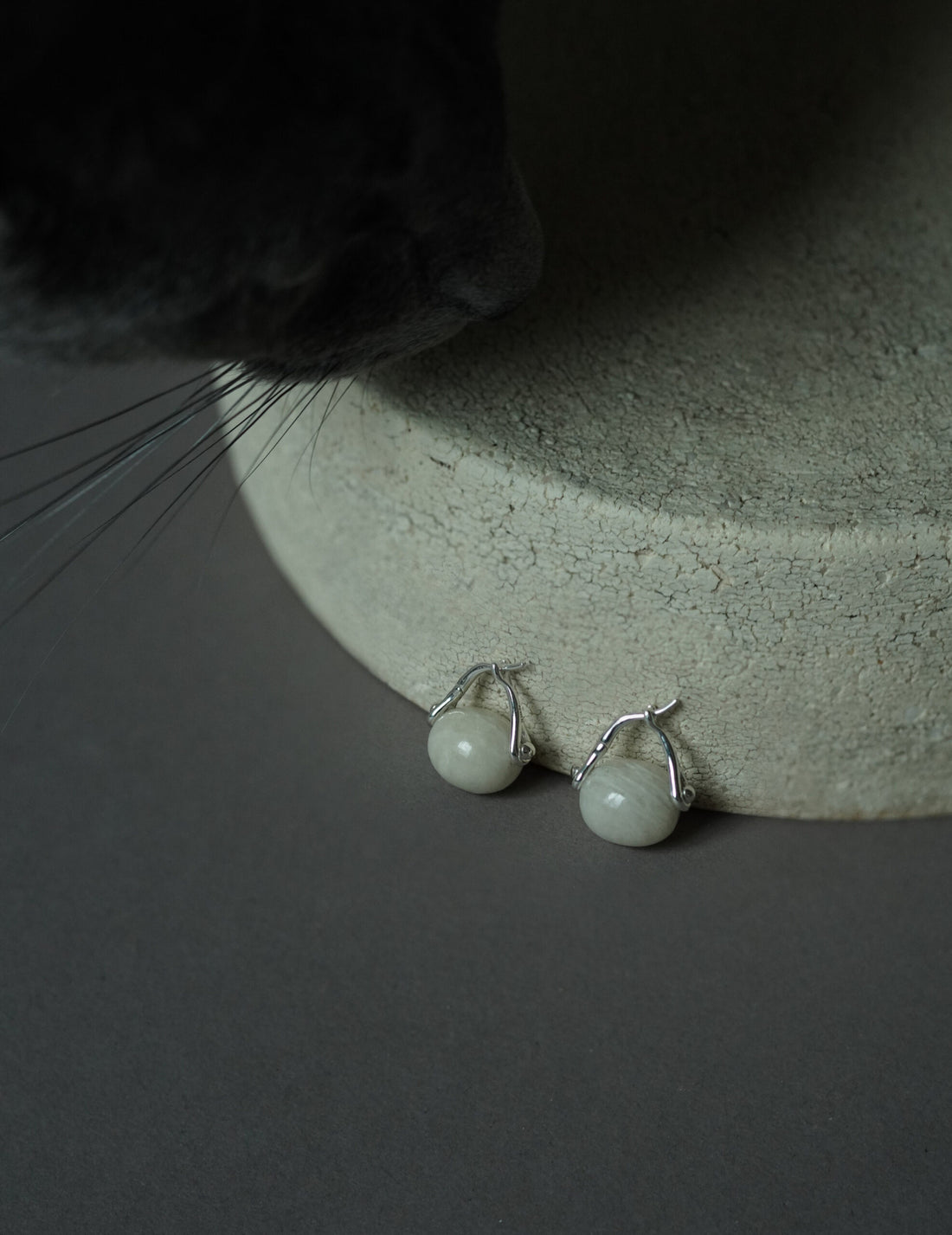 石質橢圓耳環・白長石