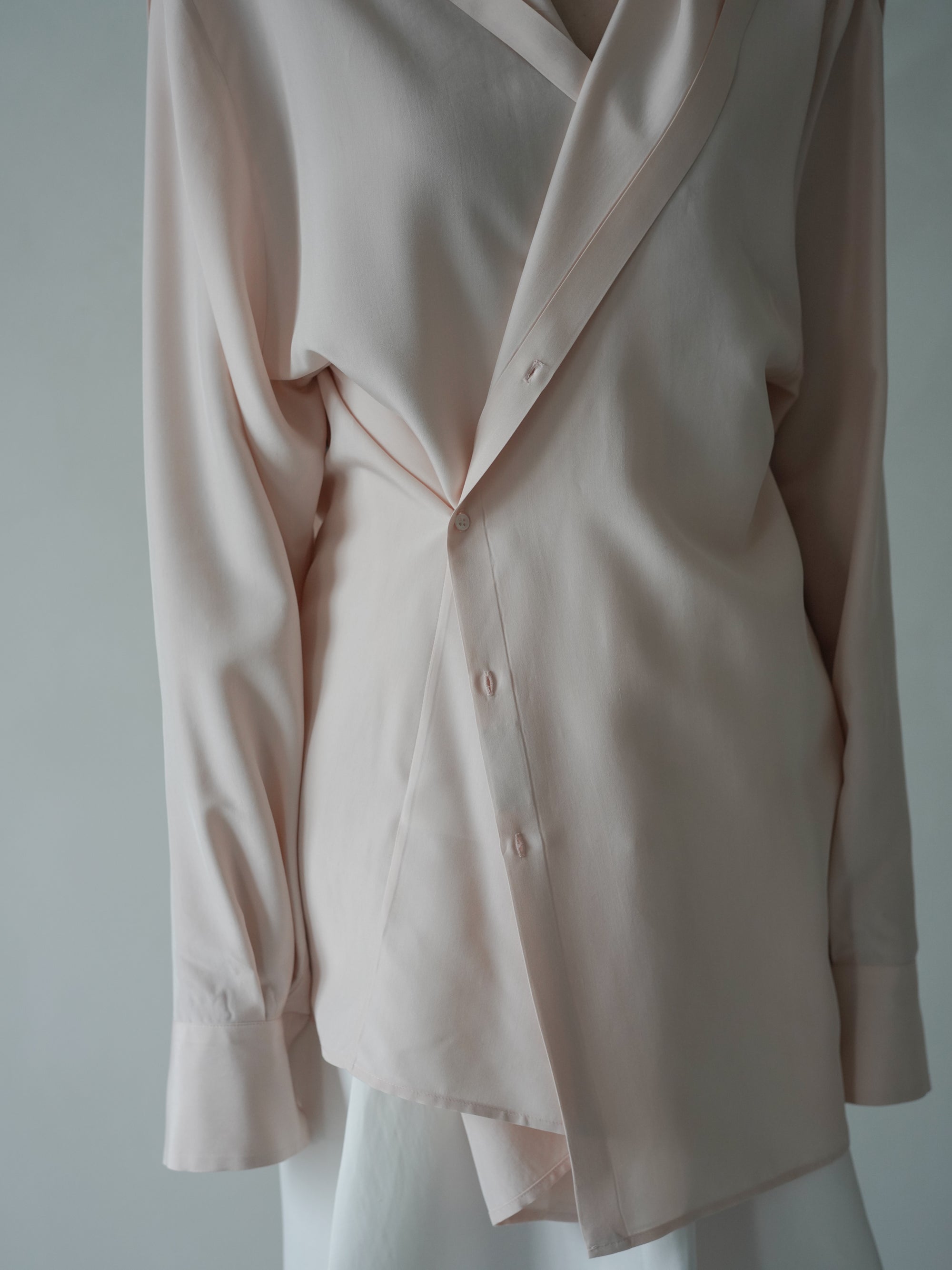 Collar Tie Back Silk Blouse・Nude