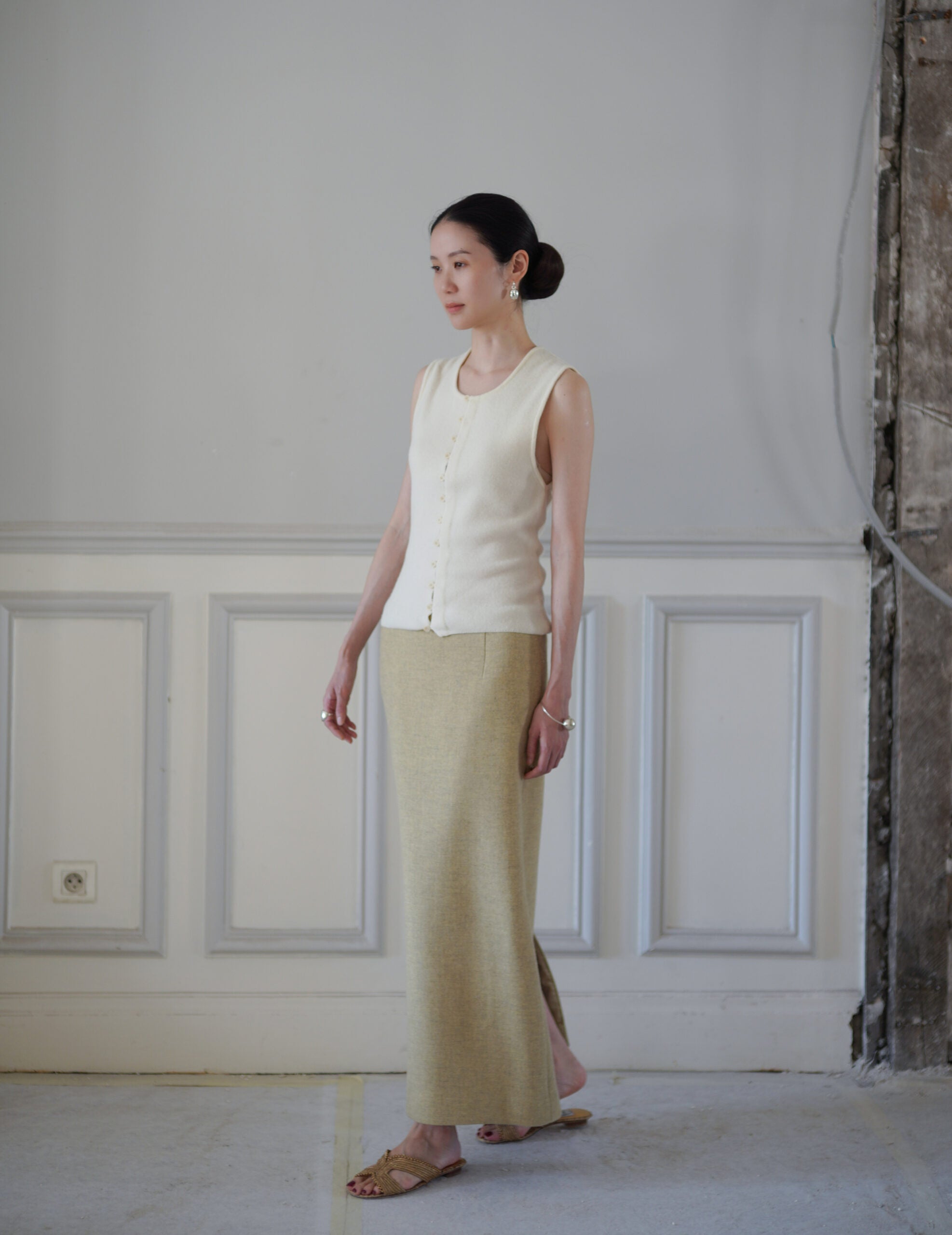 Button Down Sleeveless Knit Top・Ivory