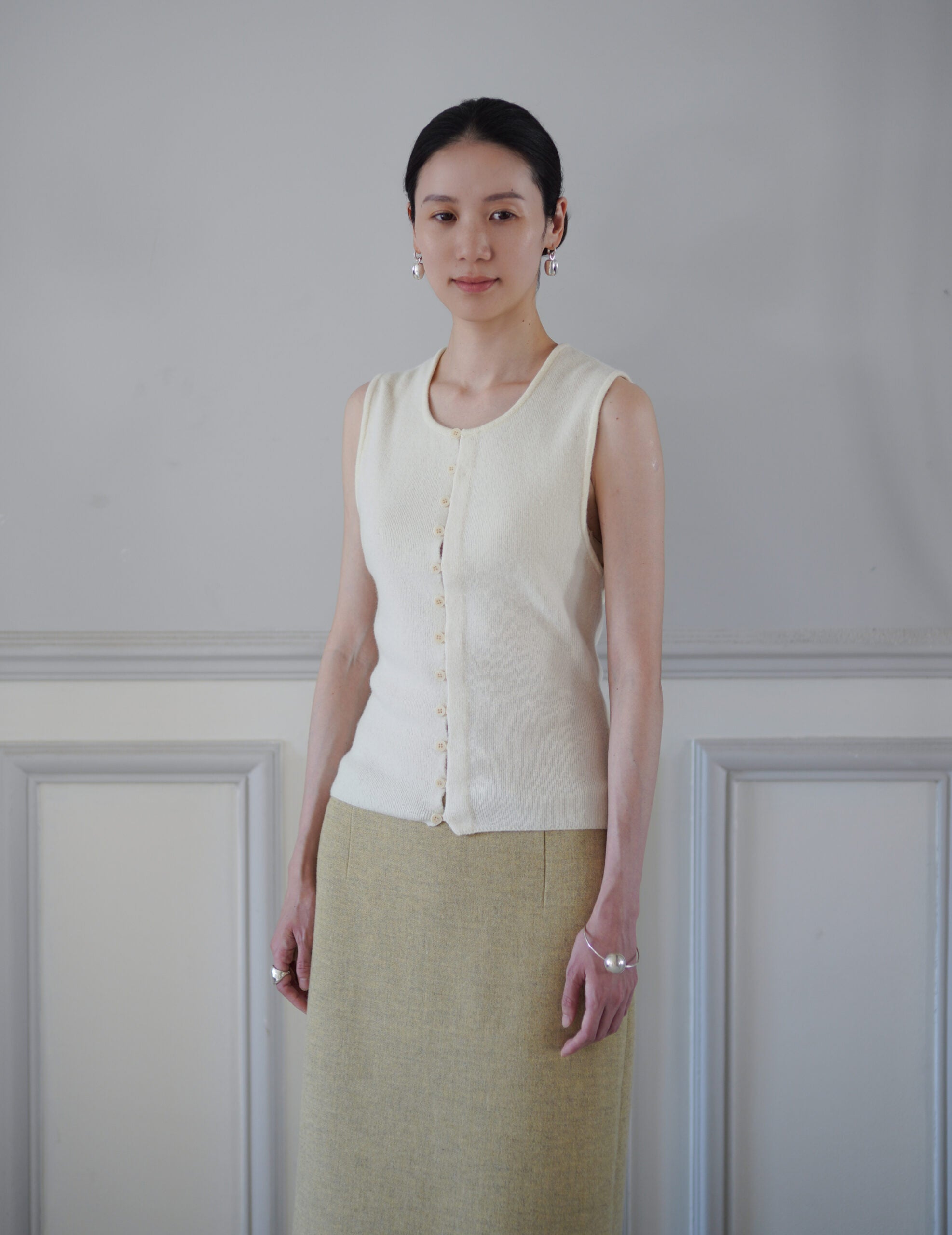 Button Down Sleeveless Knit Top・Ivory