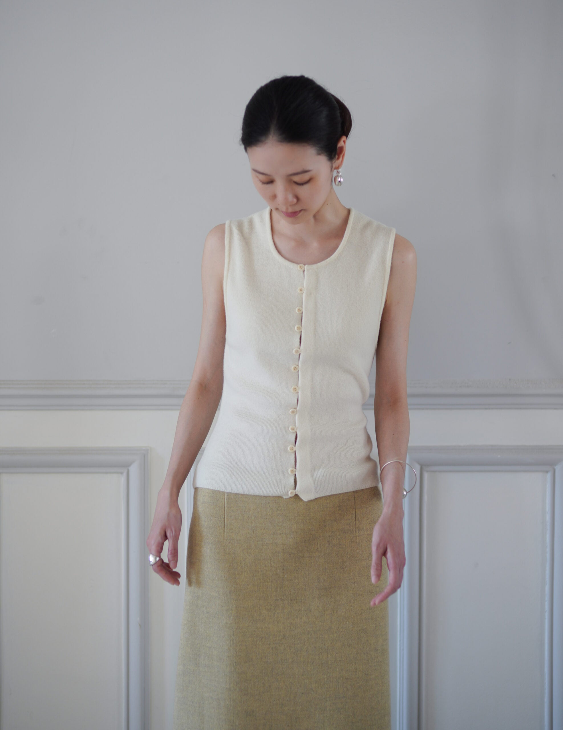 Button Down Sleeveless Knit Top・Ivory
