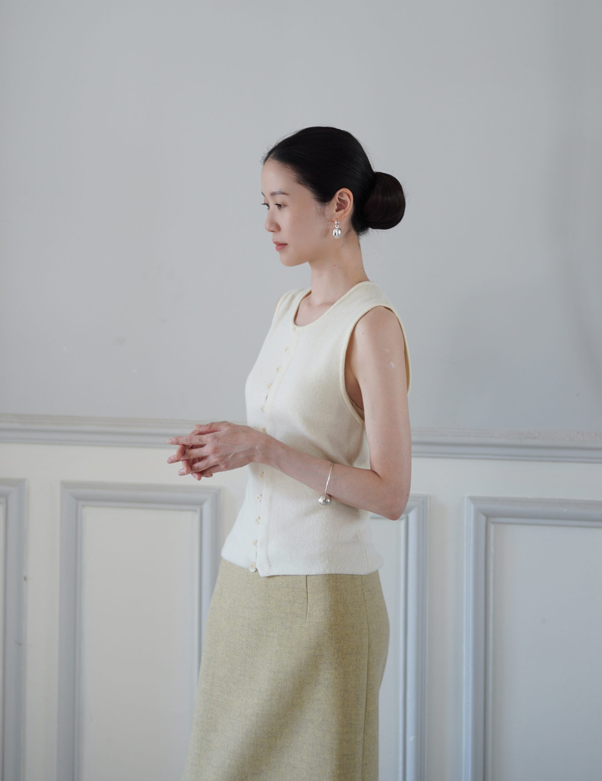 Button Down Sleeveless Knit Top・Ivory