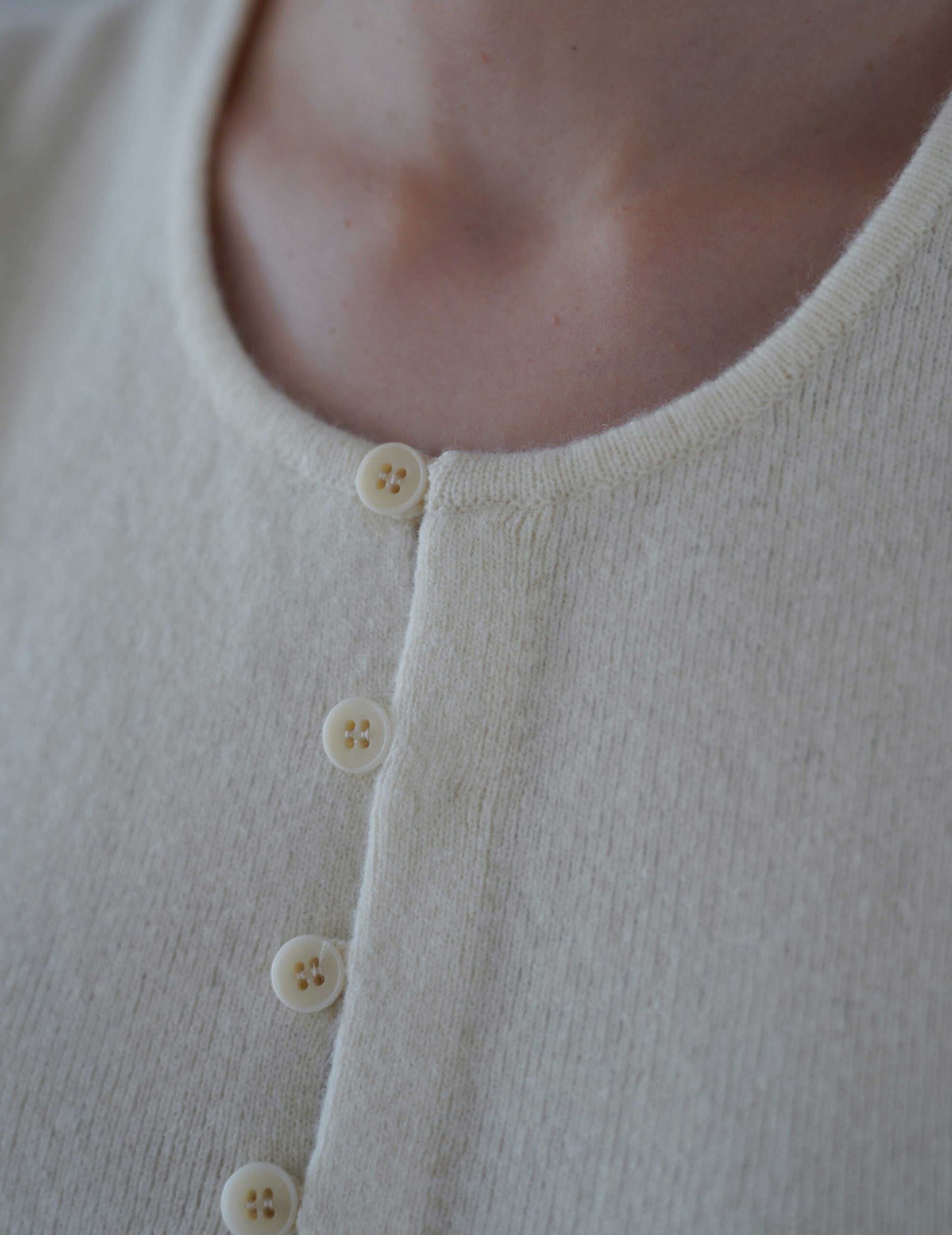 Button Down Sleeveless Knit Top・Ivory