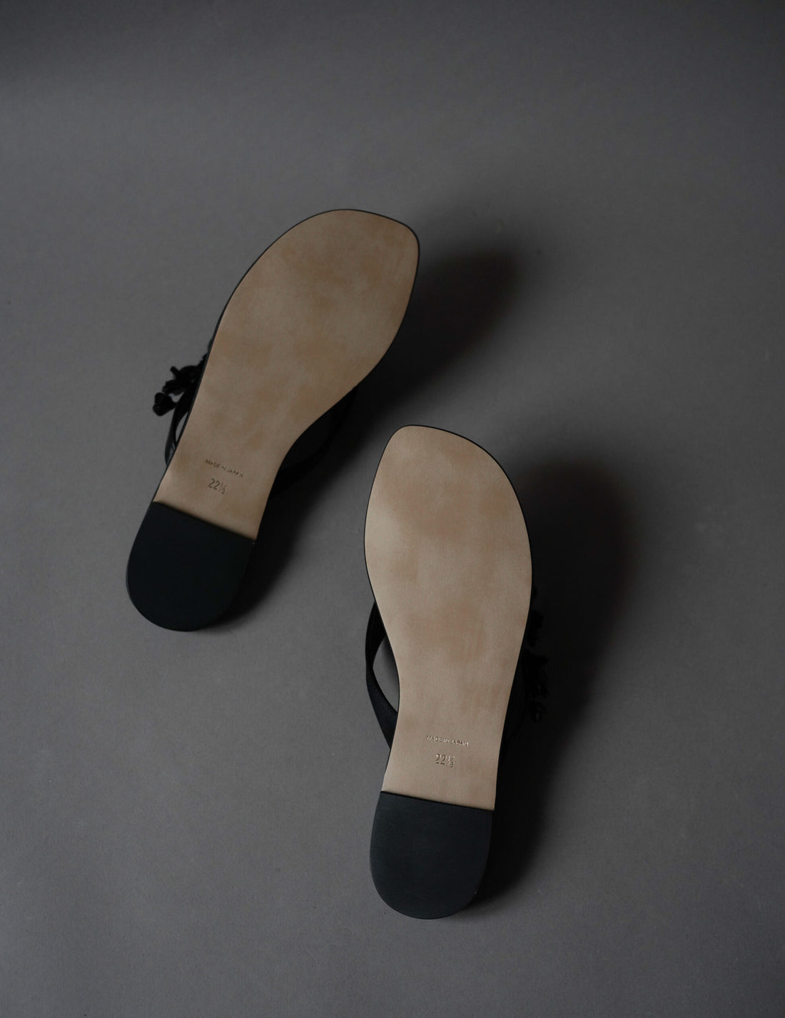 Floral Motif Sandals・Black