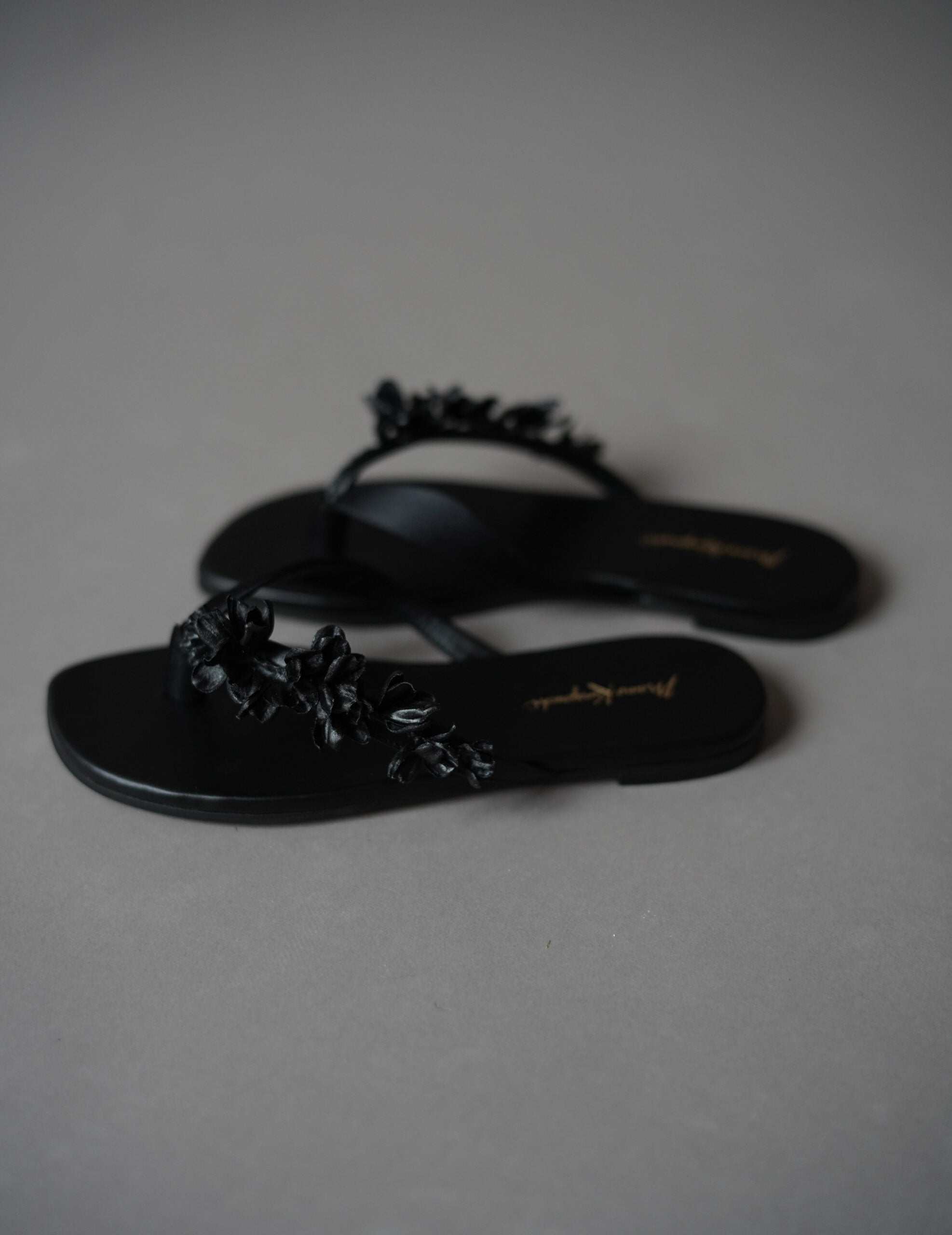 Floral Motif Sandals・Black