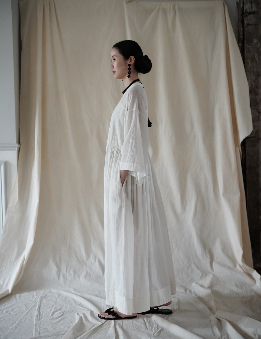 Floral Motif Sandals・Black