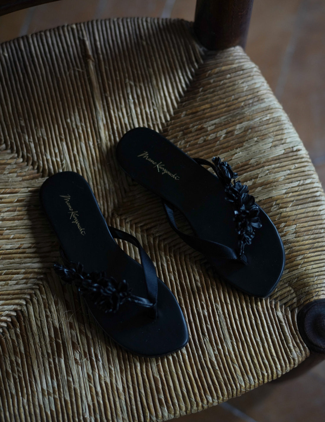 Floral Motif Sandals・Black