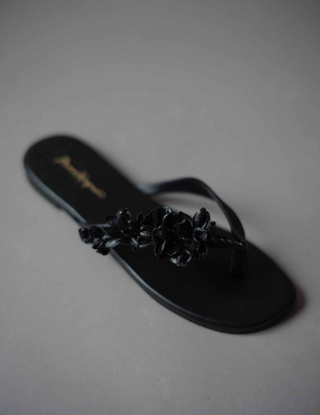 Floral Motif Sandals・Black