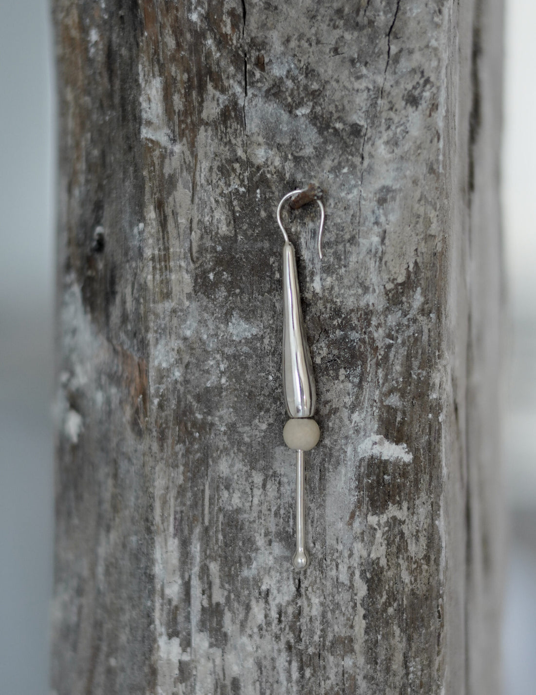Floral Pod Earrings・Medium・Silver / Stone
