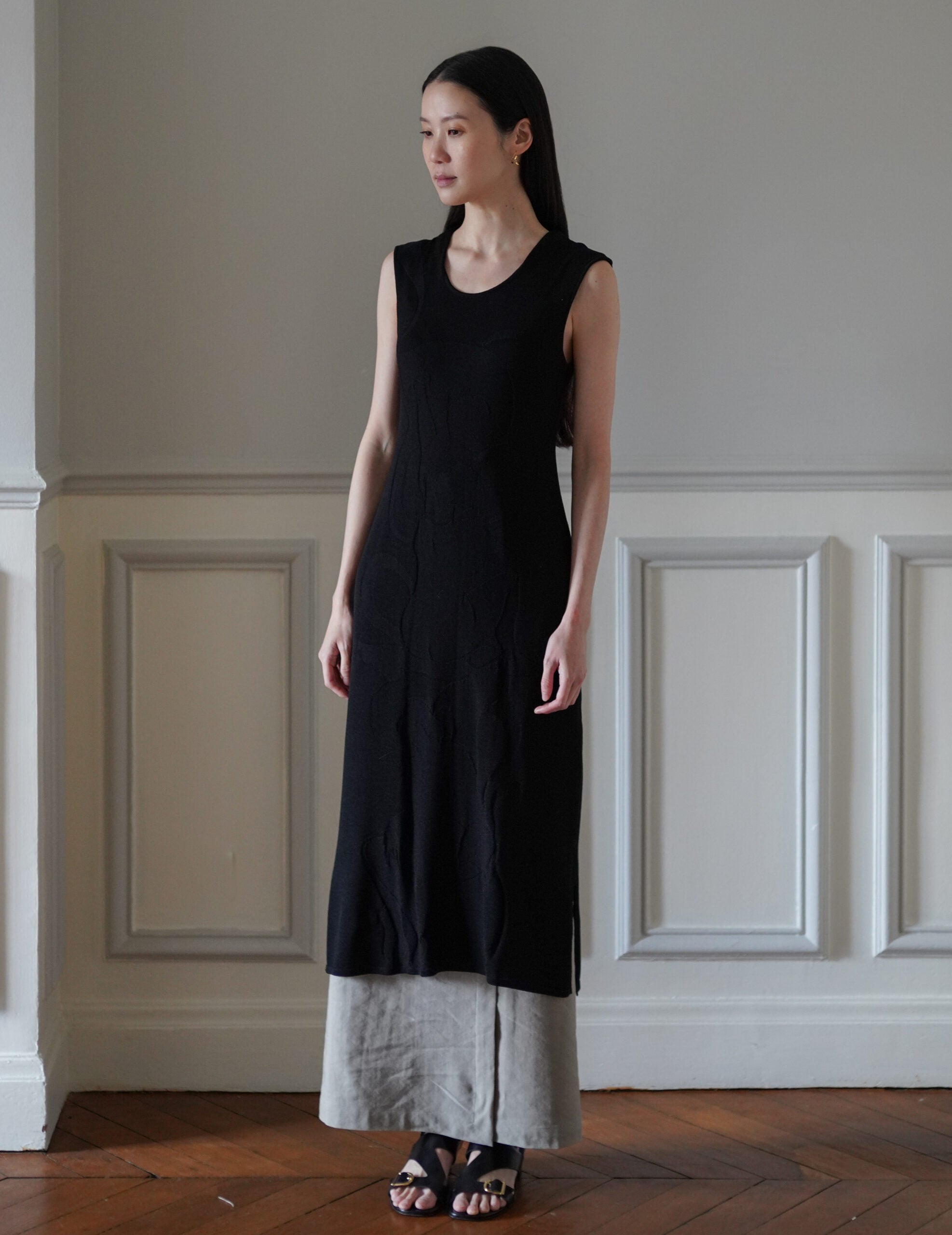 Woman Figure Knitted Dress・Black