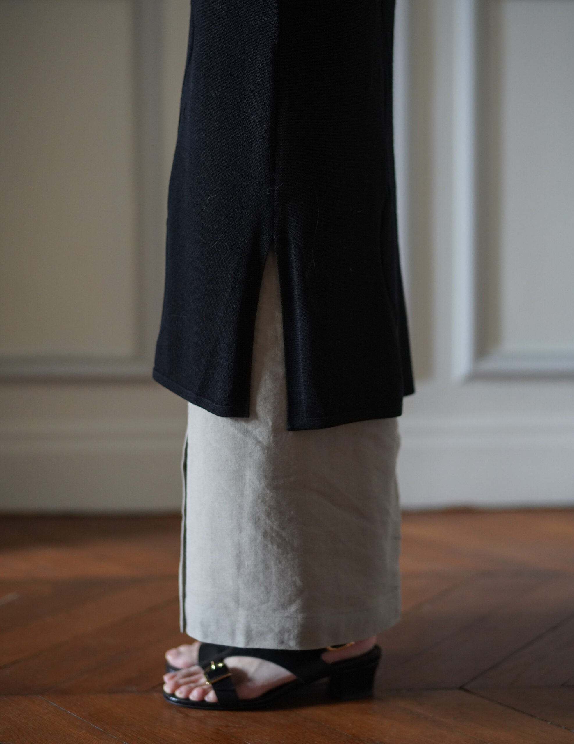 Woman Figure Knitted Dress・Black