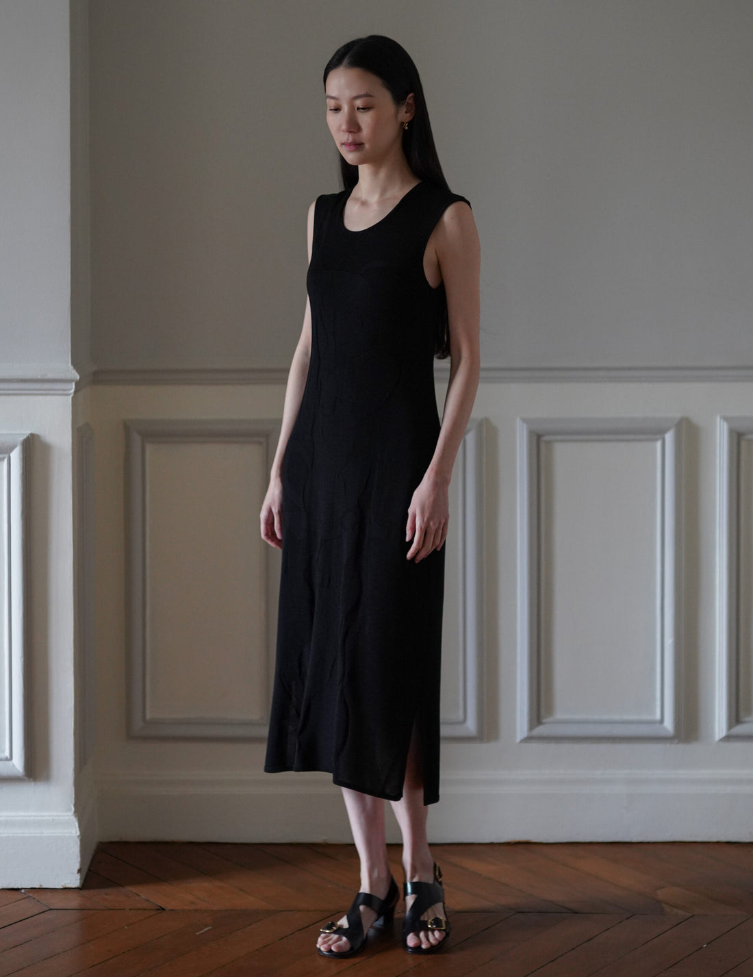 Woman Figure Knitted Dress・Black