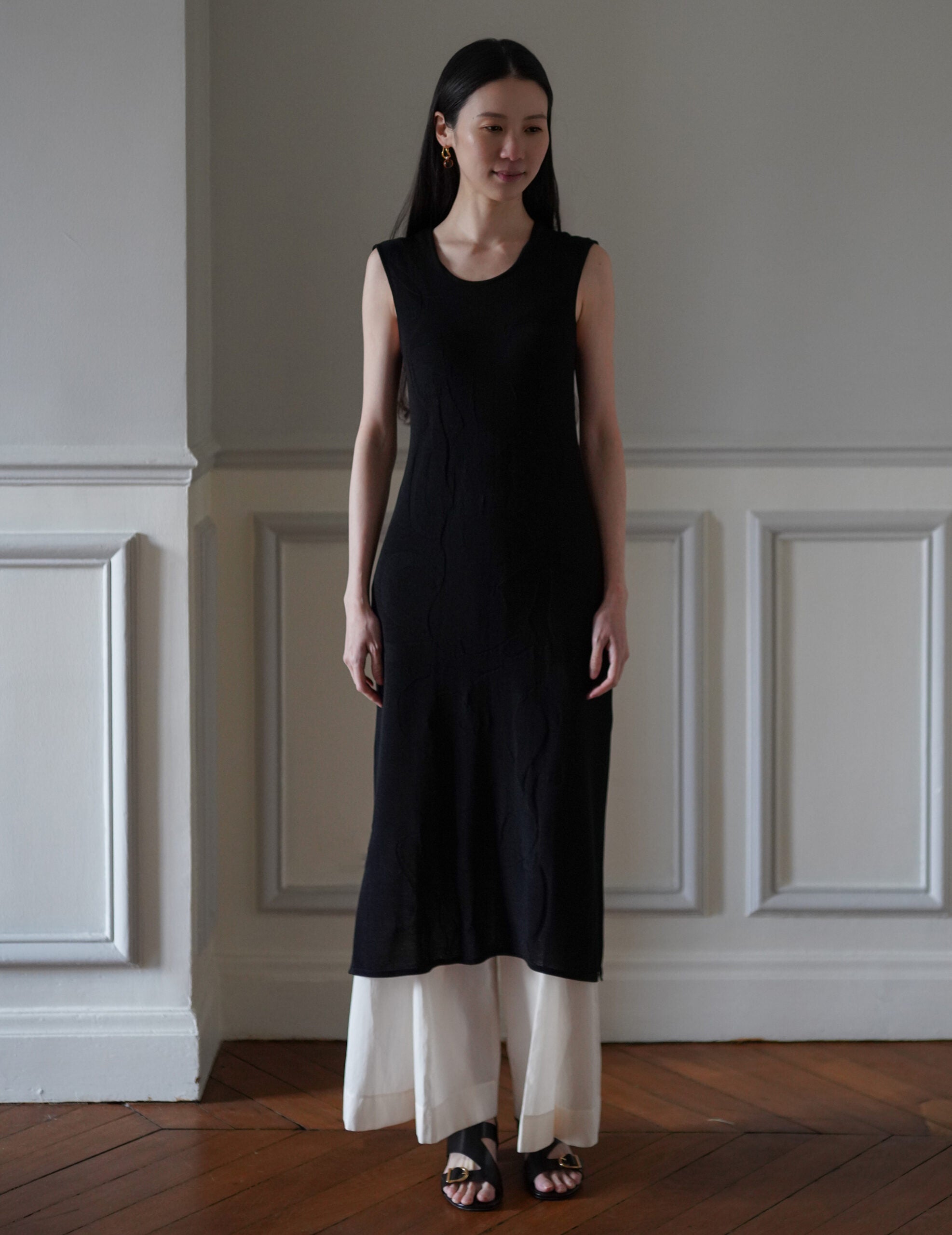 Woman Figure Knitted Dress・Black