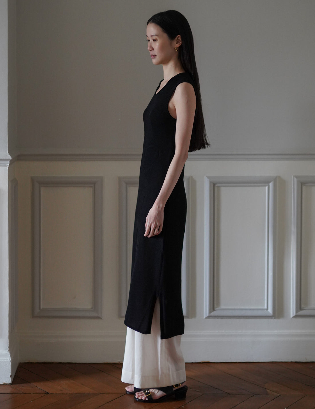 Woman Figure Knitted Dress・Black