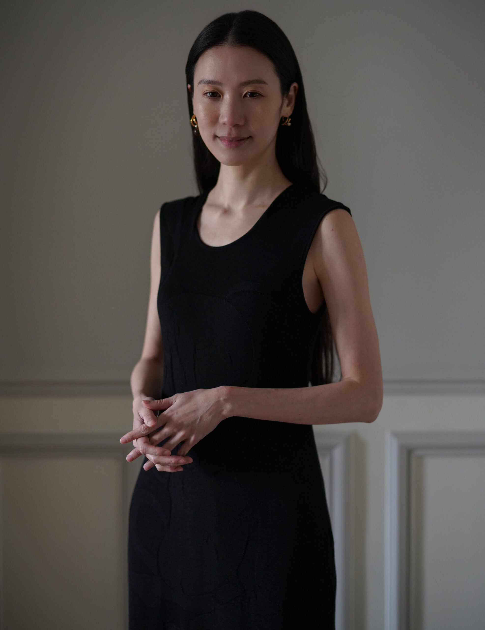 Woman Figure Knitted Dress・Black