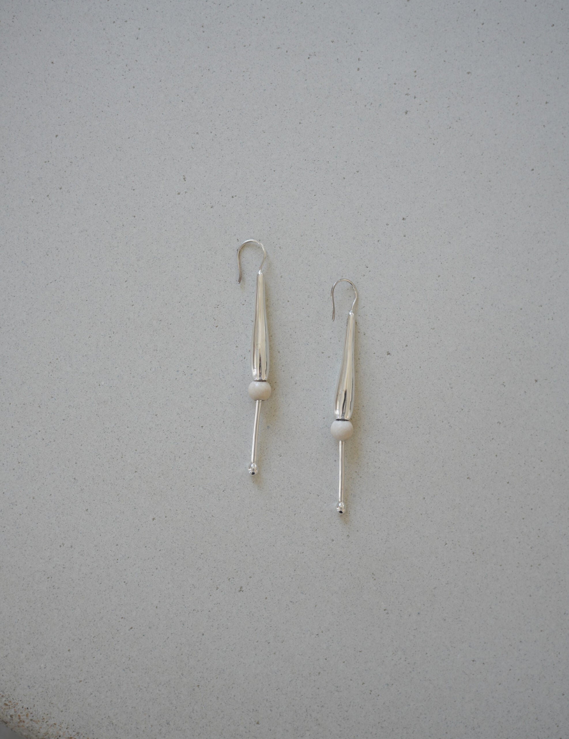 Floral Pod Earrings・Medium・Silver / Stone