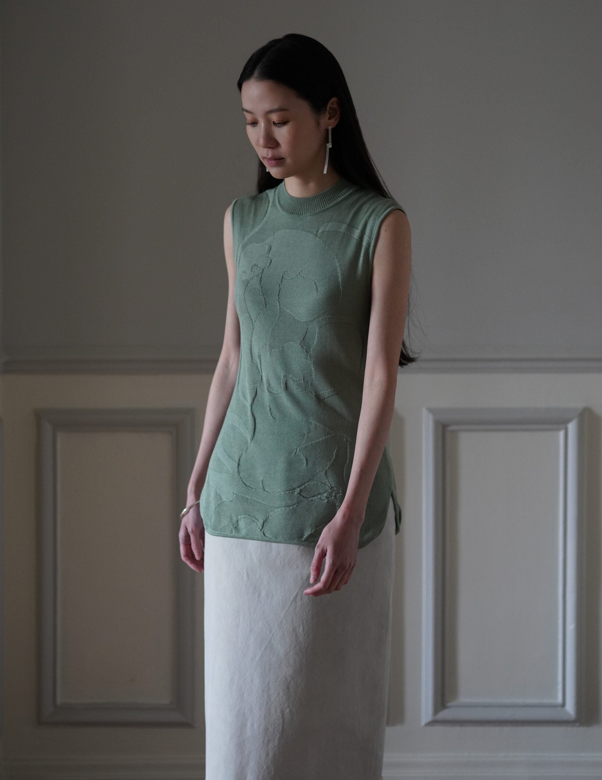 Woman Figure Sleeveless Knitted Top・Lake Green (Exclusive Color)