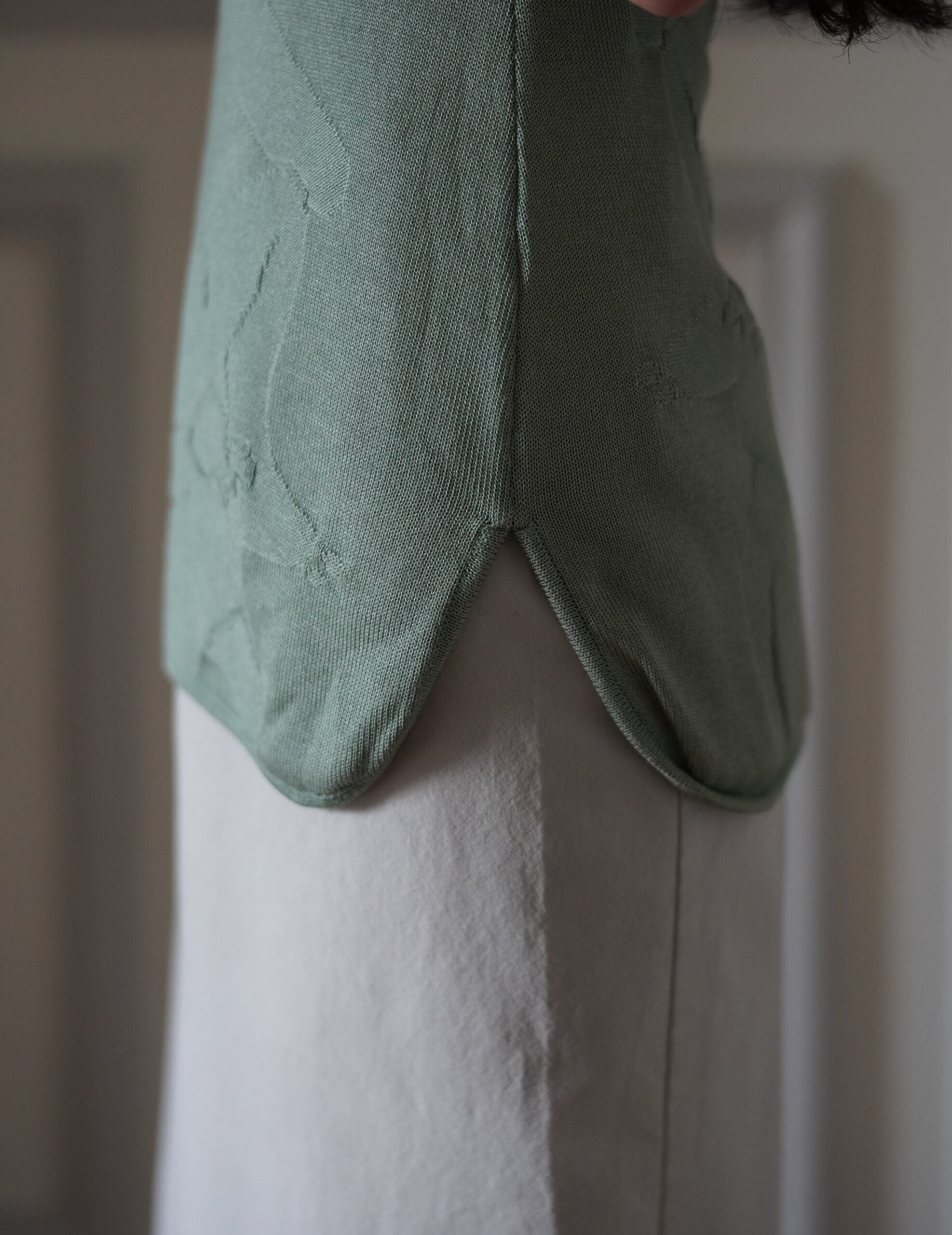 Woman Figure Sleeveless Knitted Top・Lake Green (Exclusive Color)