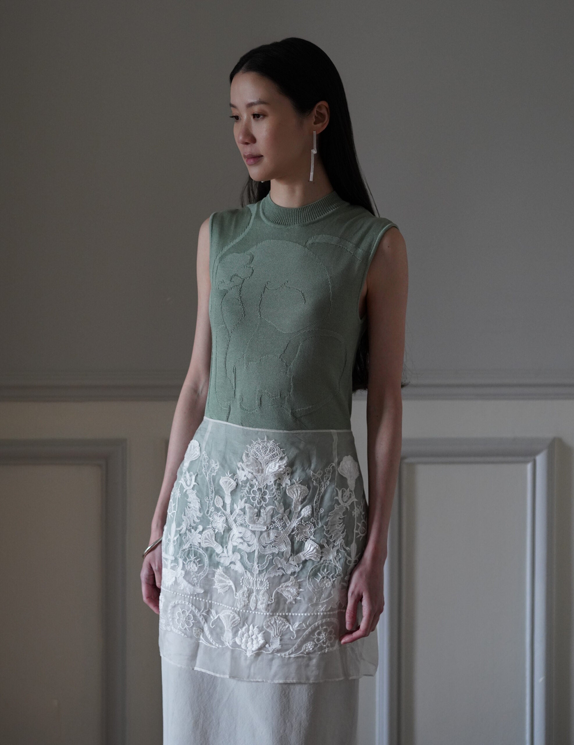 Woman Figure Sleeveless Knitted Top・Lake Green (Exclusive Color)