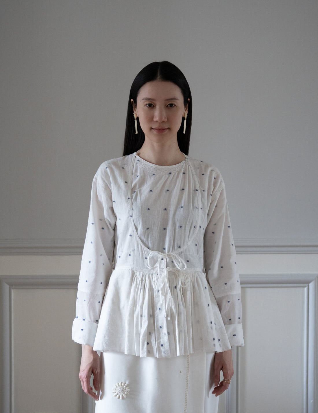 Neelem 開襟綁帶上衣