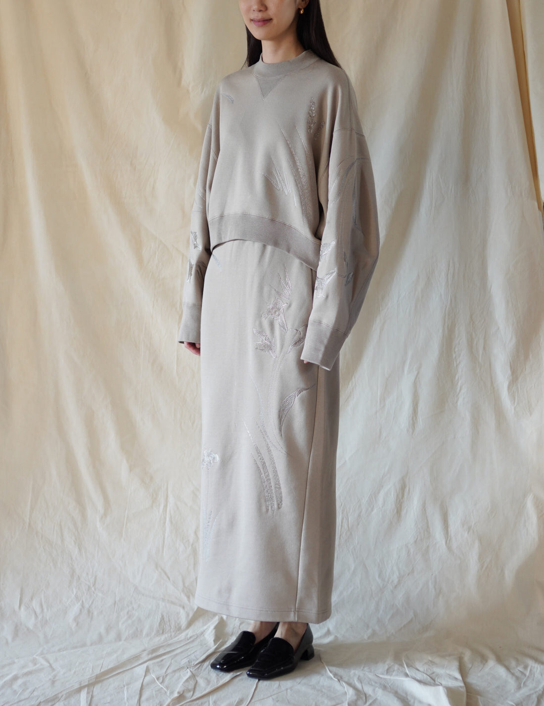 Floral Motif Embroidered Sweater Skirt・Beige