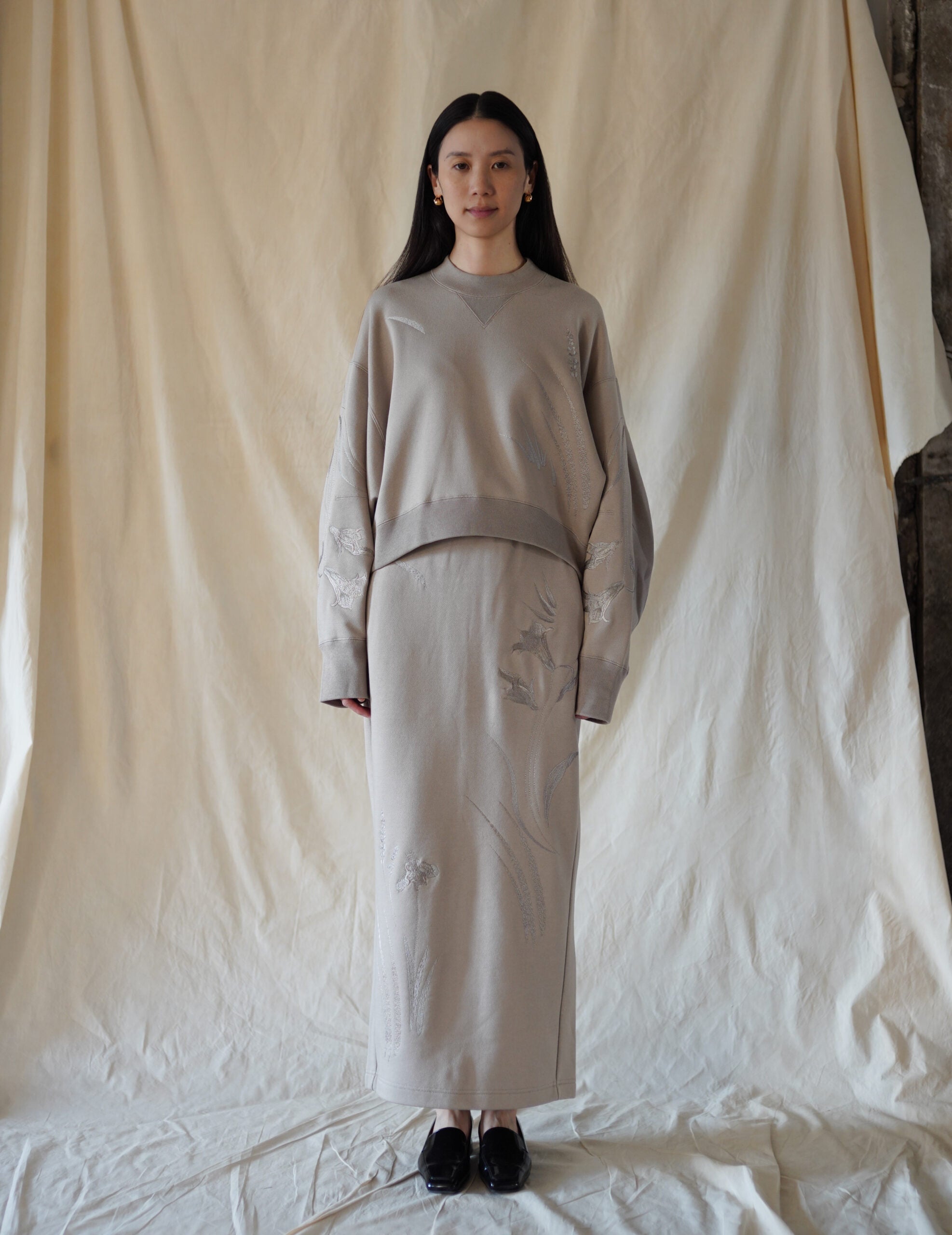 Floral Motif Embroidered Sweater Skirt・Beige