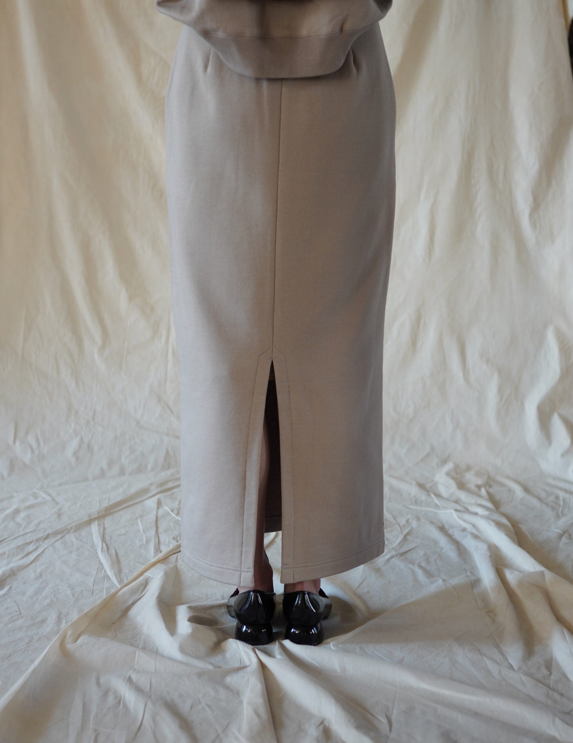 Floral Motif Embroidered Sweater Skirt・Beige