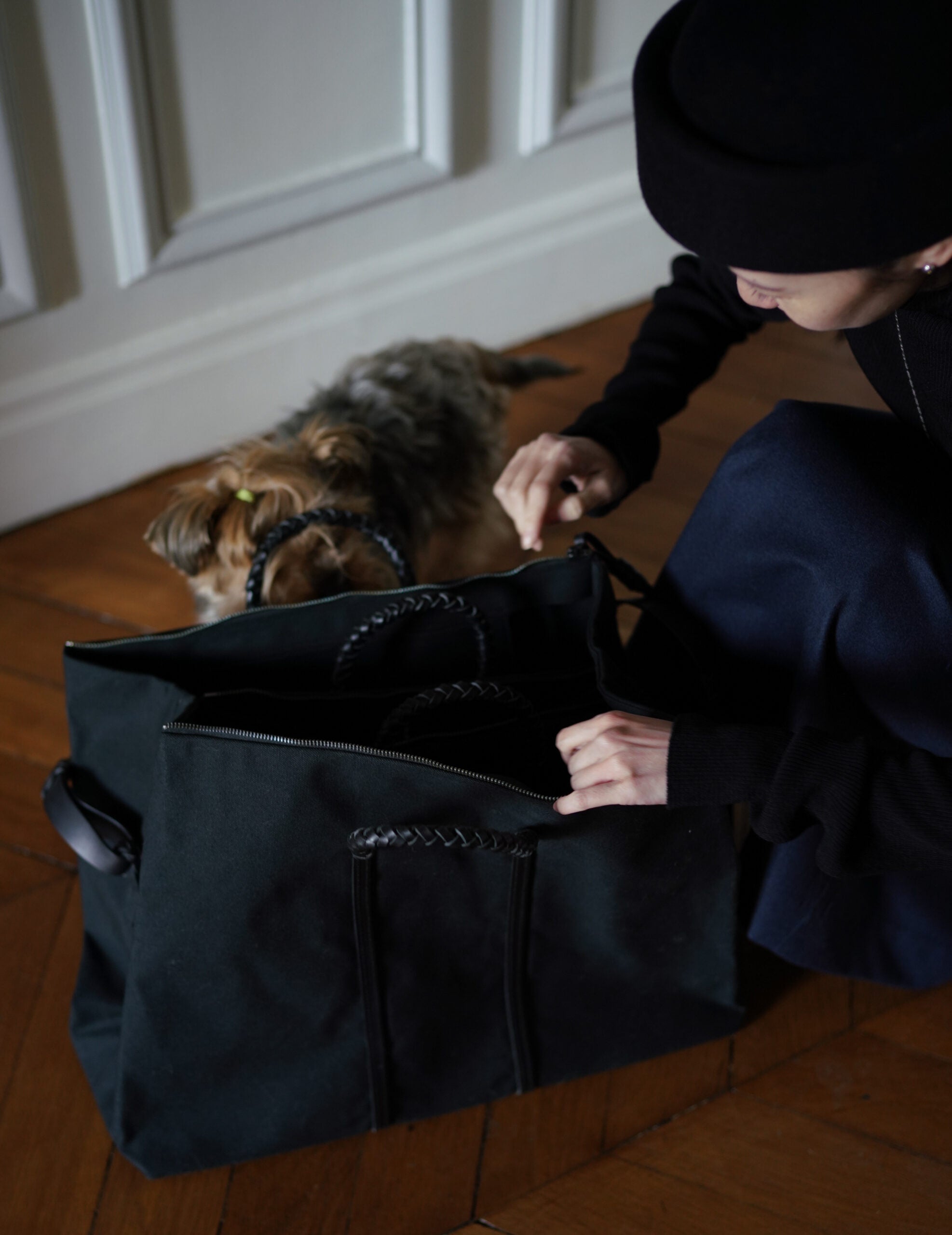 Woven Duffel Bag．Black