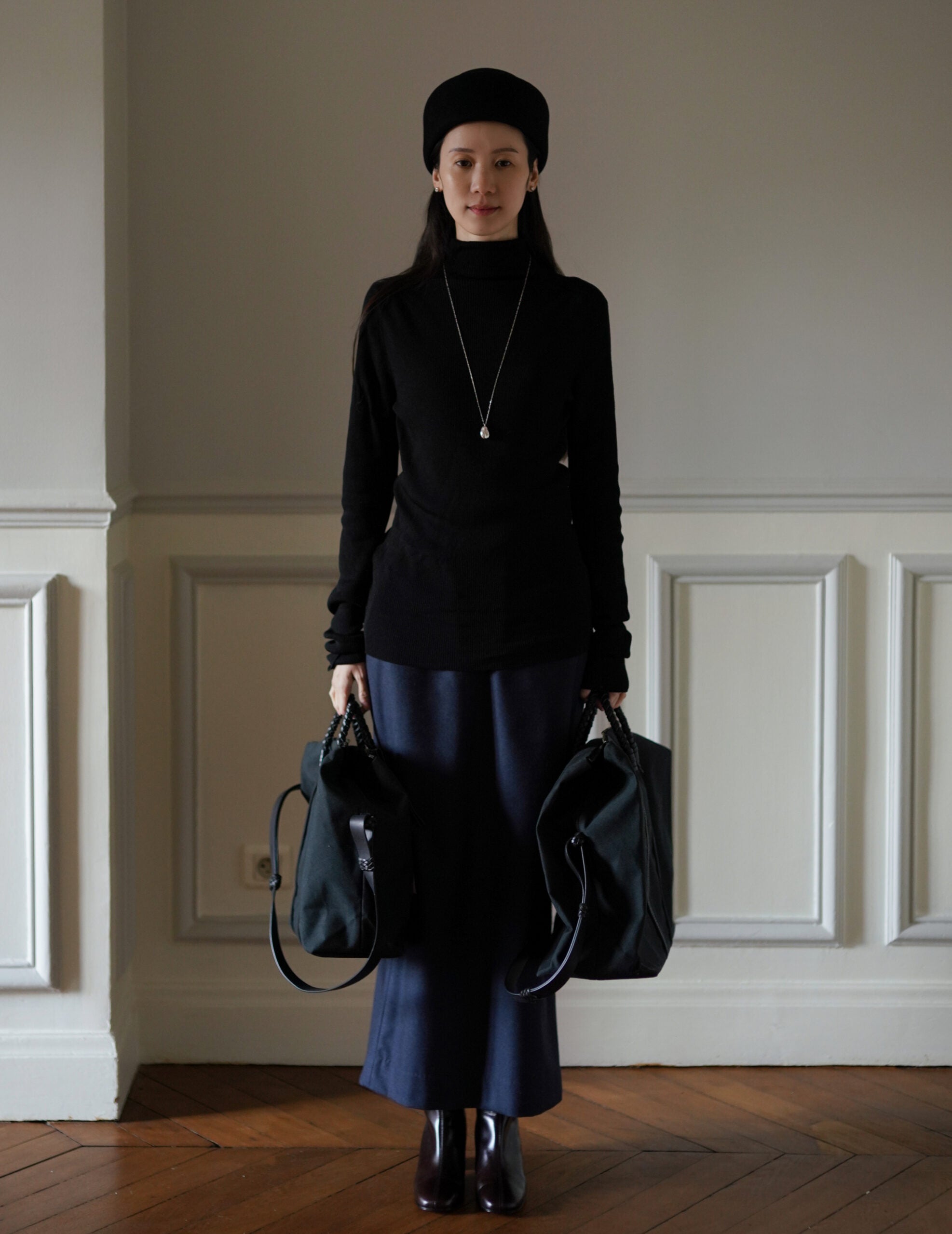 Woven Duffel Bag．Black