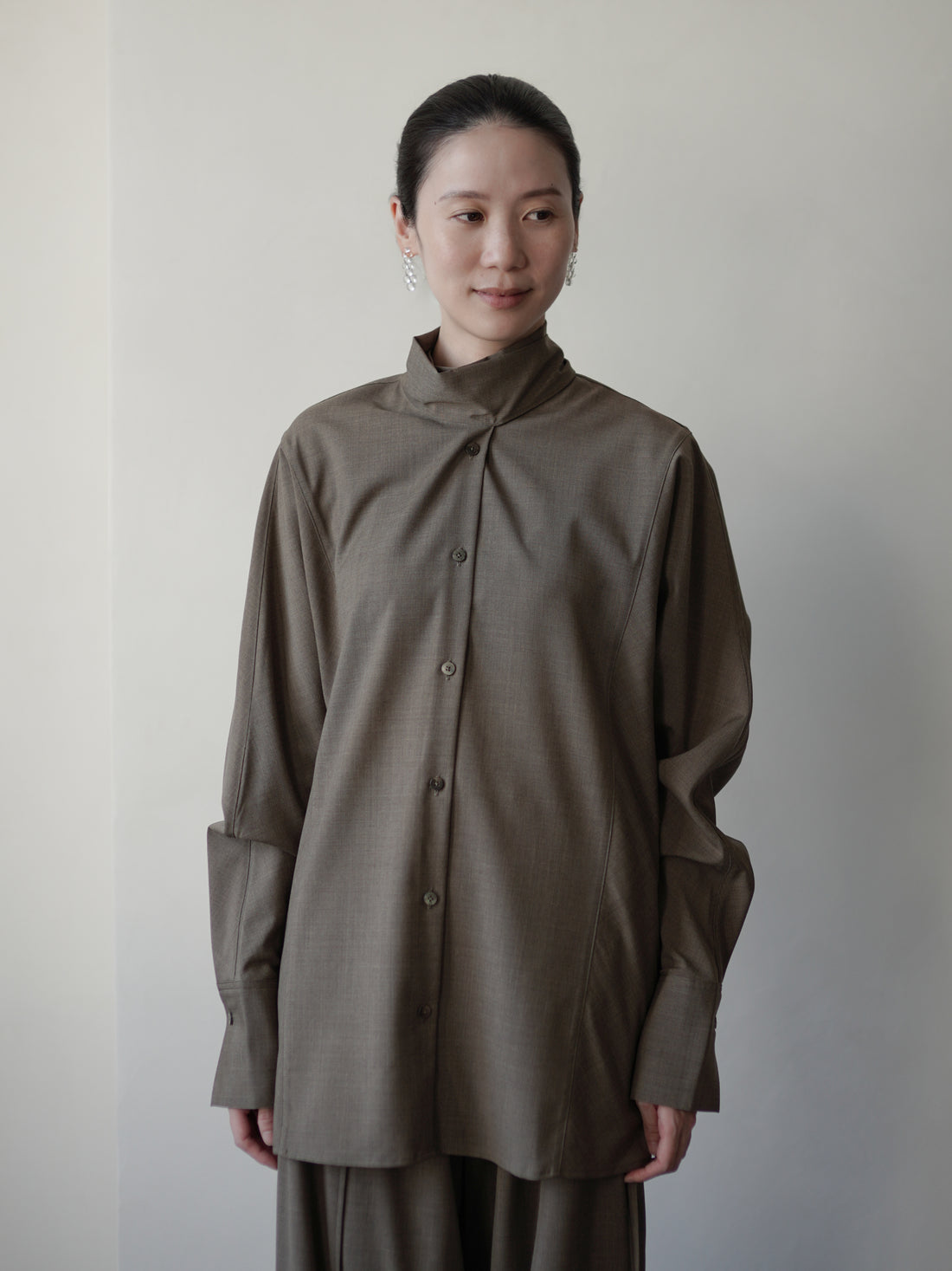 Wool Tie-Neck Shirt・Brown
