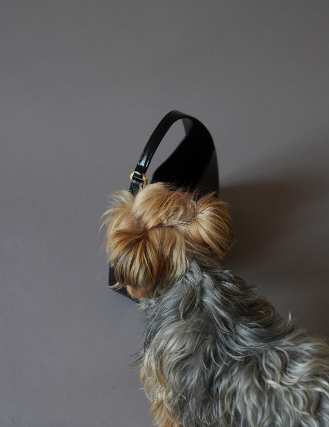 牛皮雕塑手提包・黑色