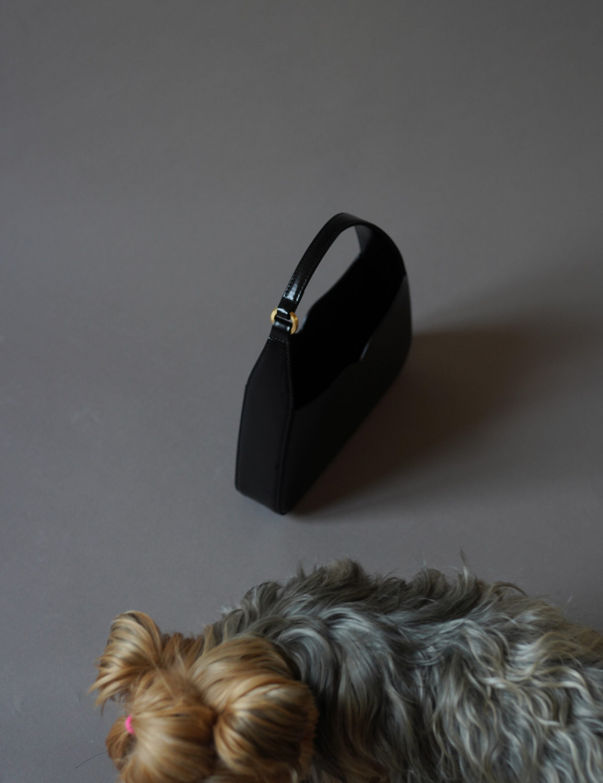 Cow Leather Handbag・Black