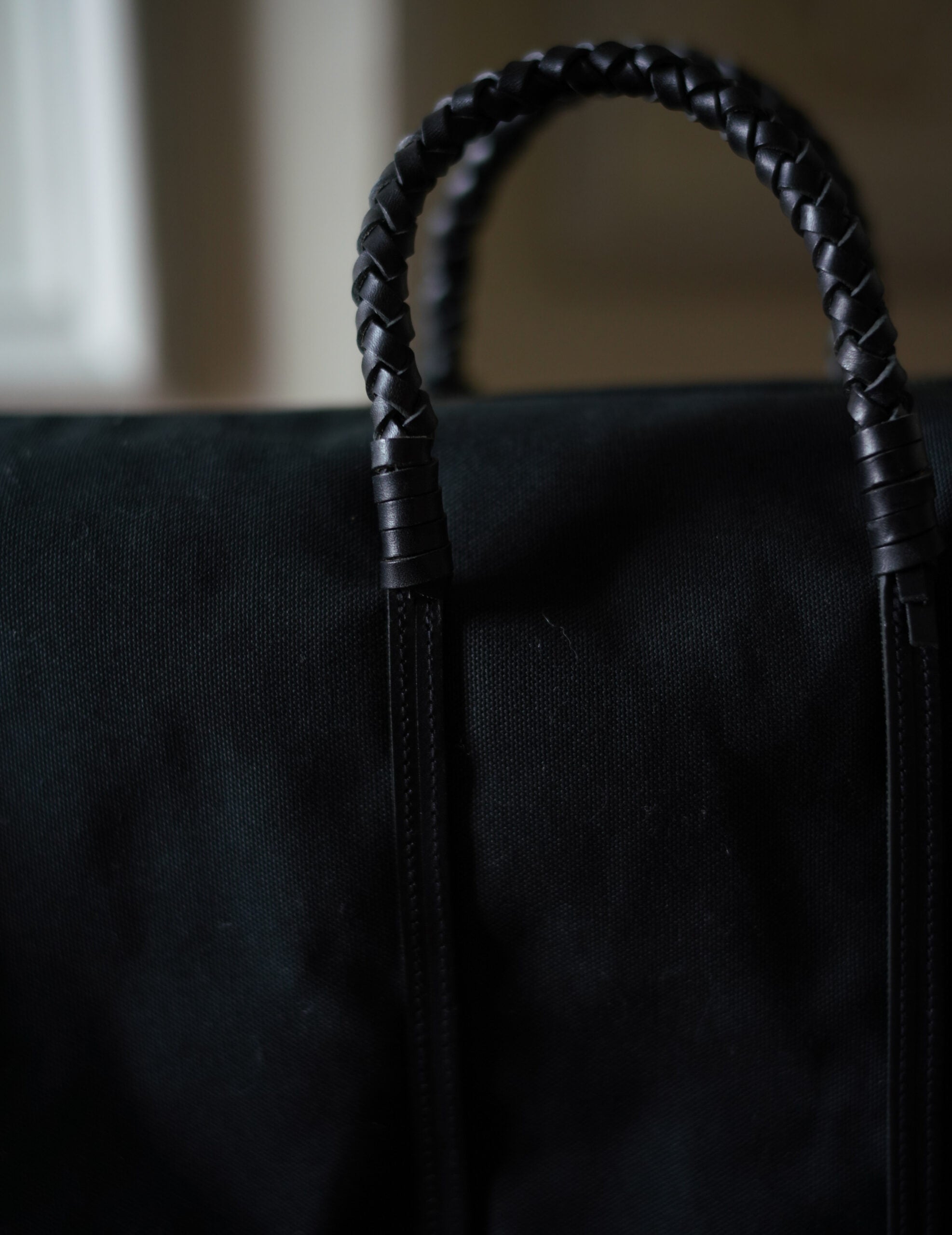 Woven Duffel Bag．Black