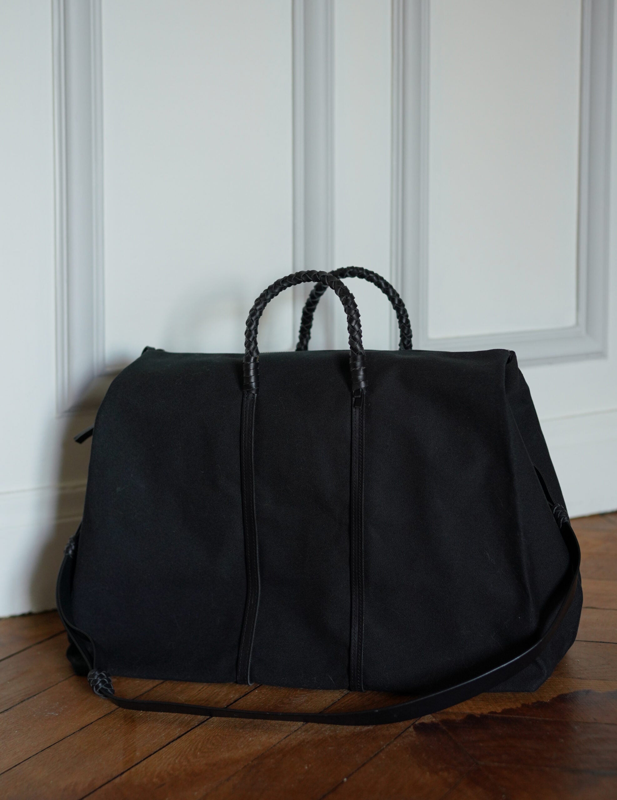 Woven Duffel Bag．Black