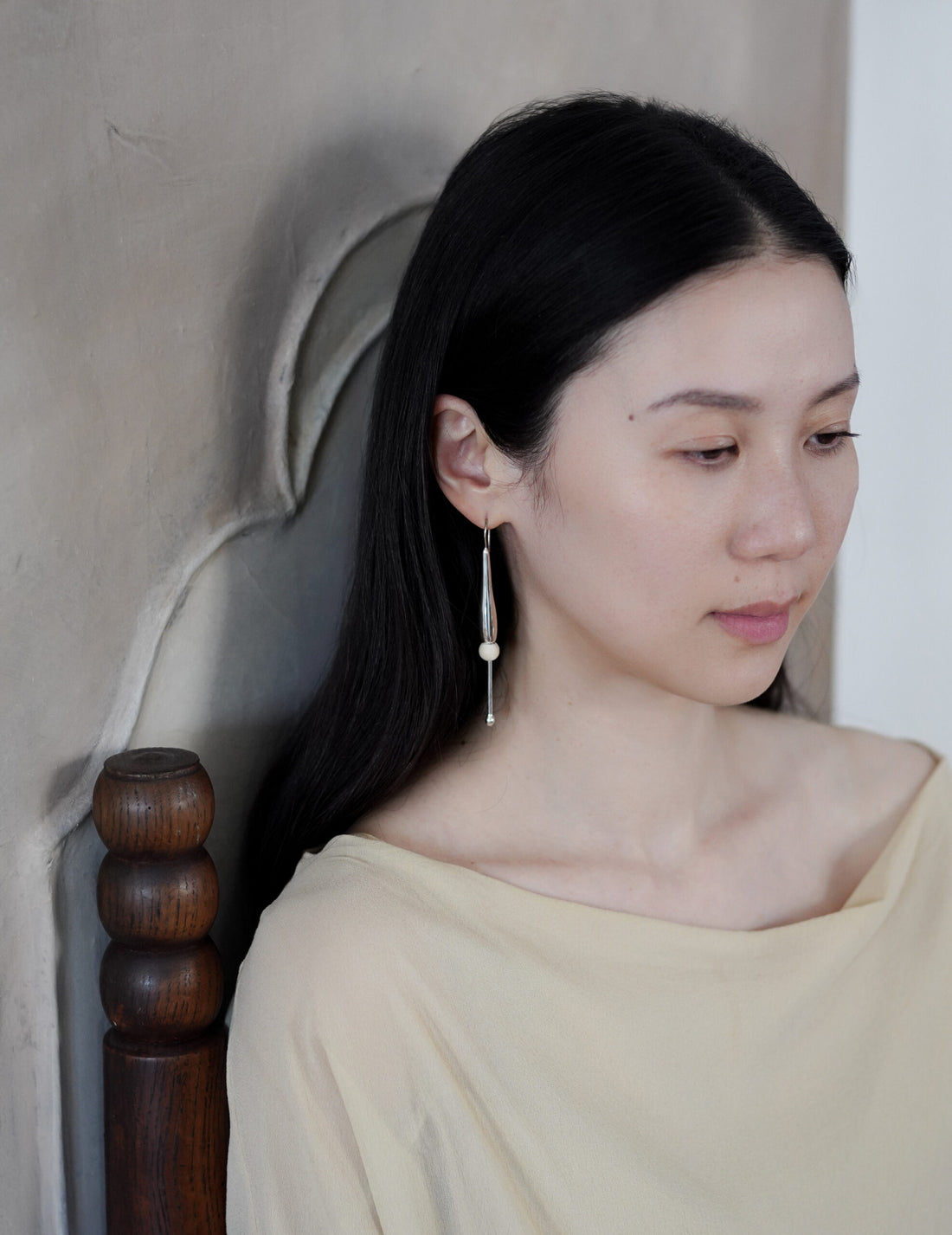 Floral Pod Earrings・Medium・Silver / Stone