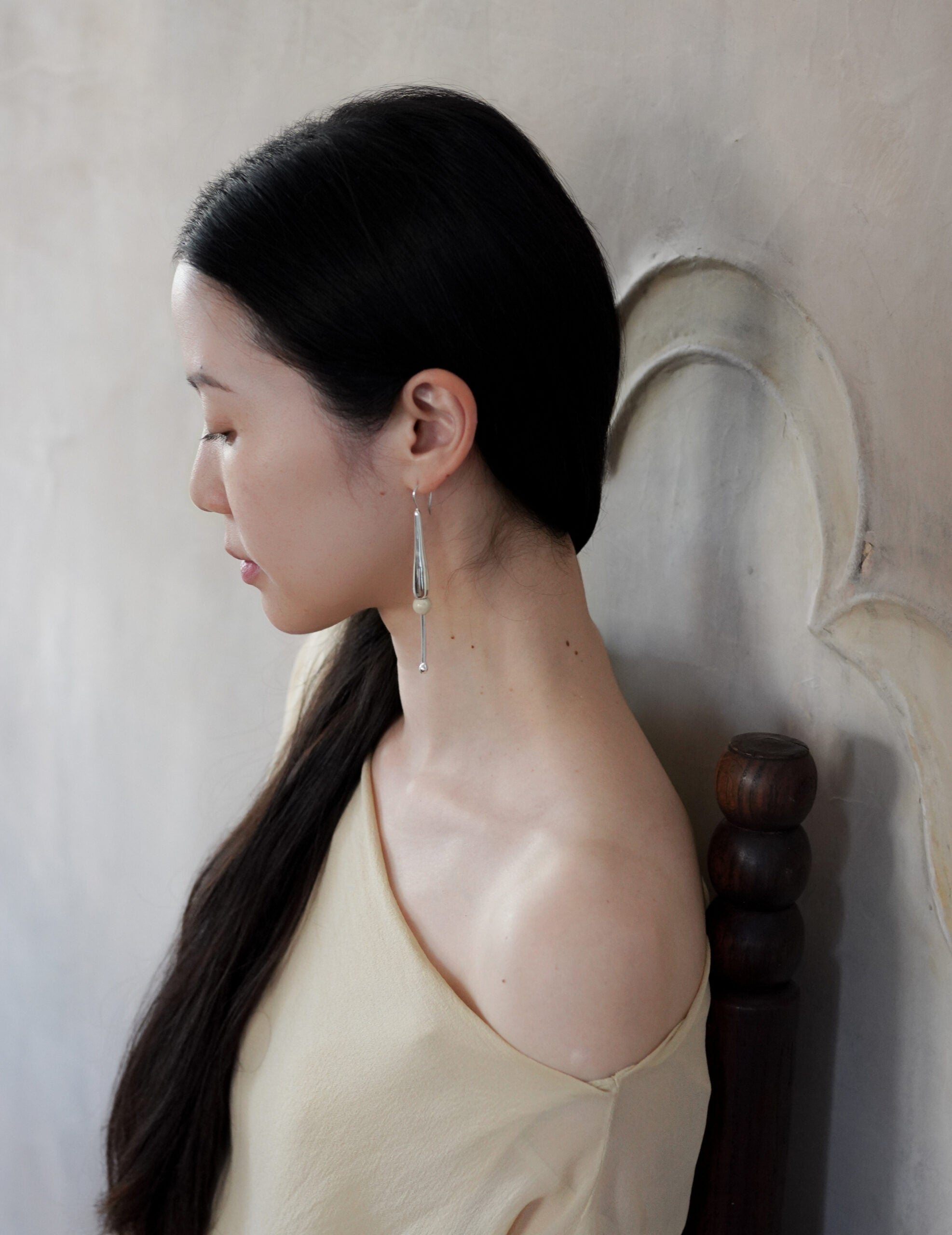 Floral Pod Earrings・Medium・Silver / Stone