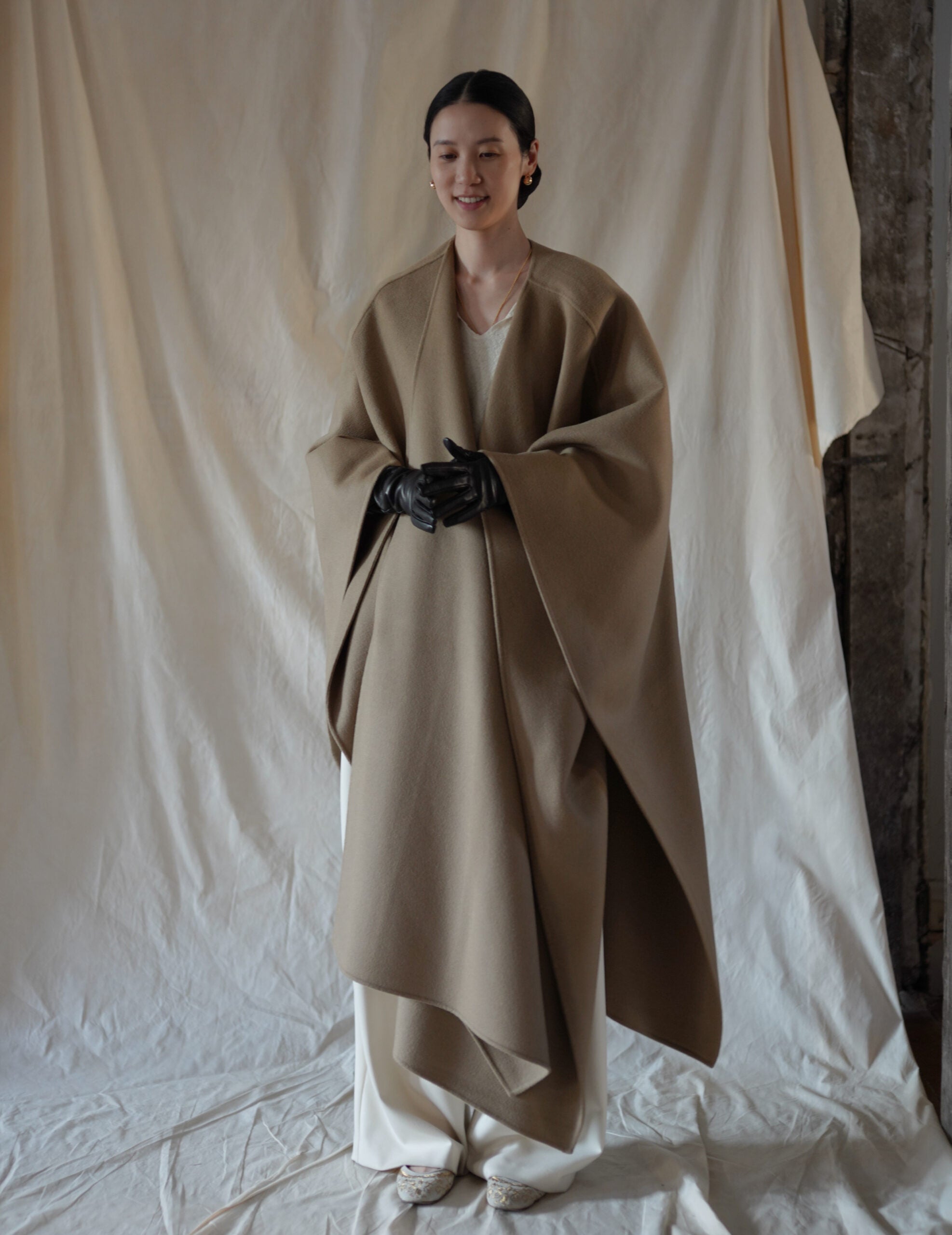 Connie 羊皮長手套・黑色