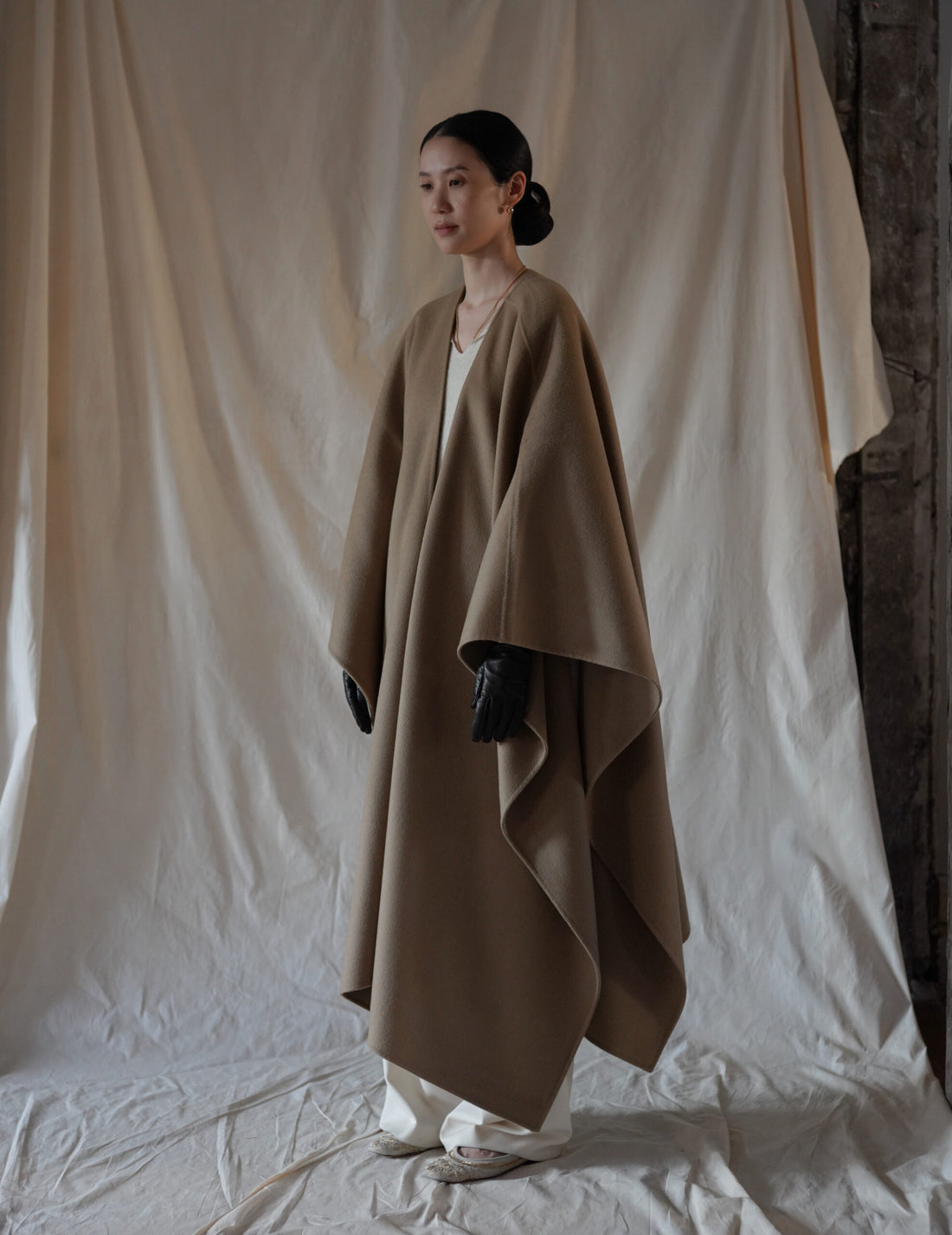 Connie 羊皮長手套・黑色