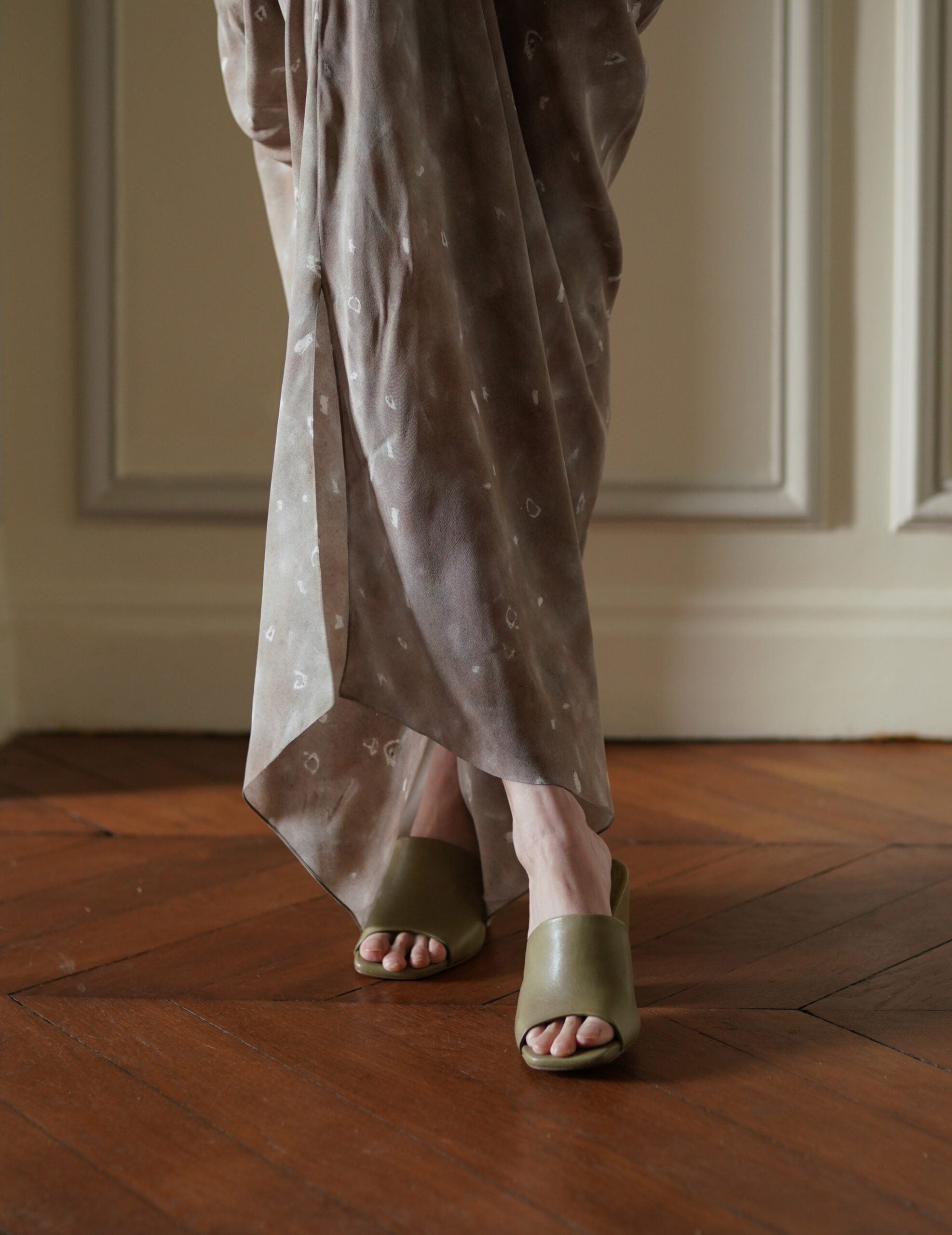 Janis 寬跟穆勒鞋・橄欖綠