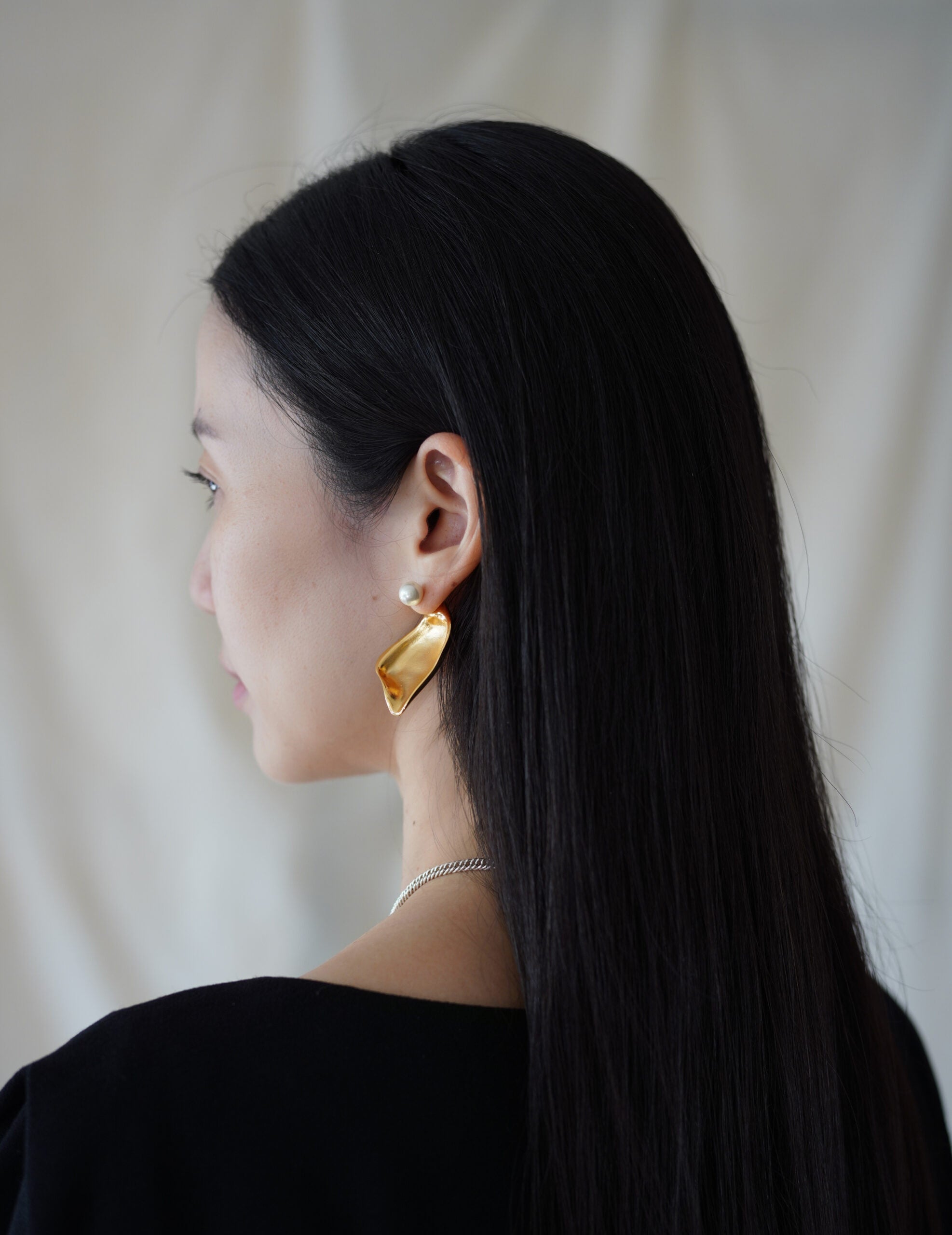 Organic Motif Brass Earrings・Gold