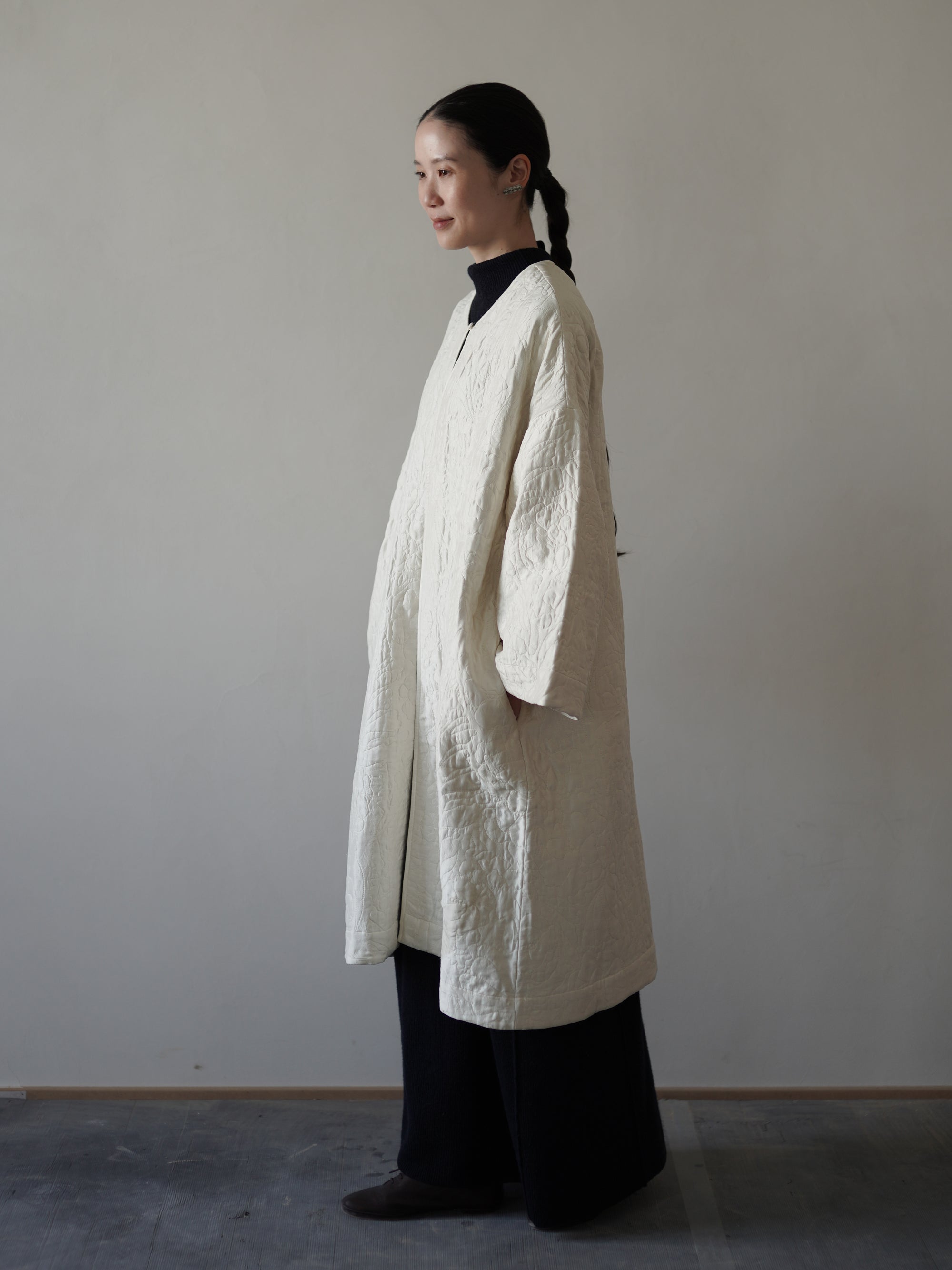 Perle 真絲花卉絎縫長外套・象牙白