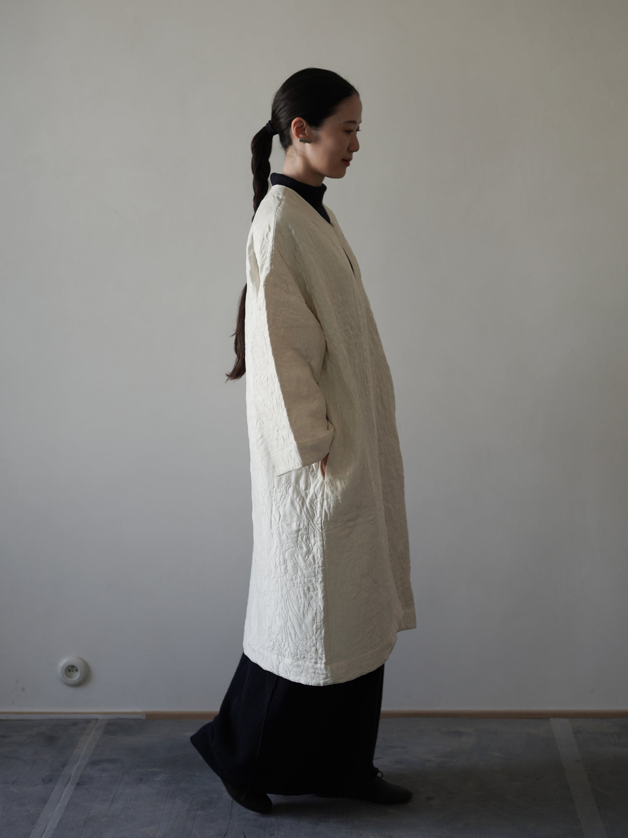 Perle 真絲花卉絎縫長外套・象牙白