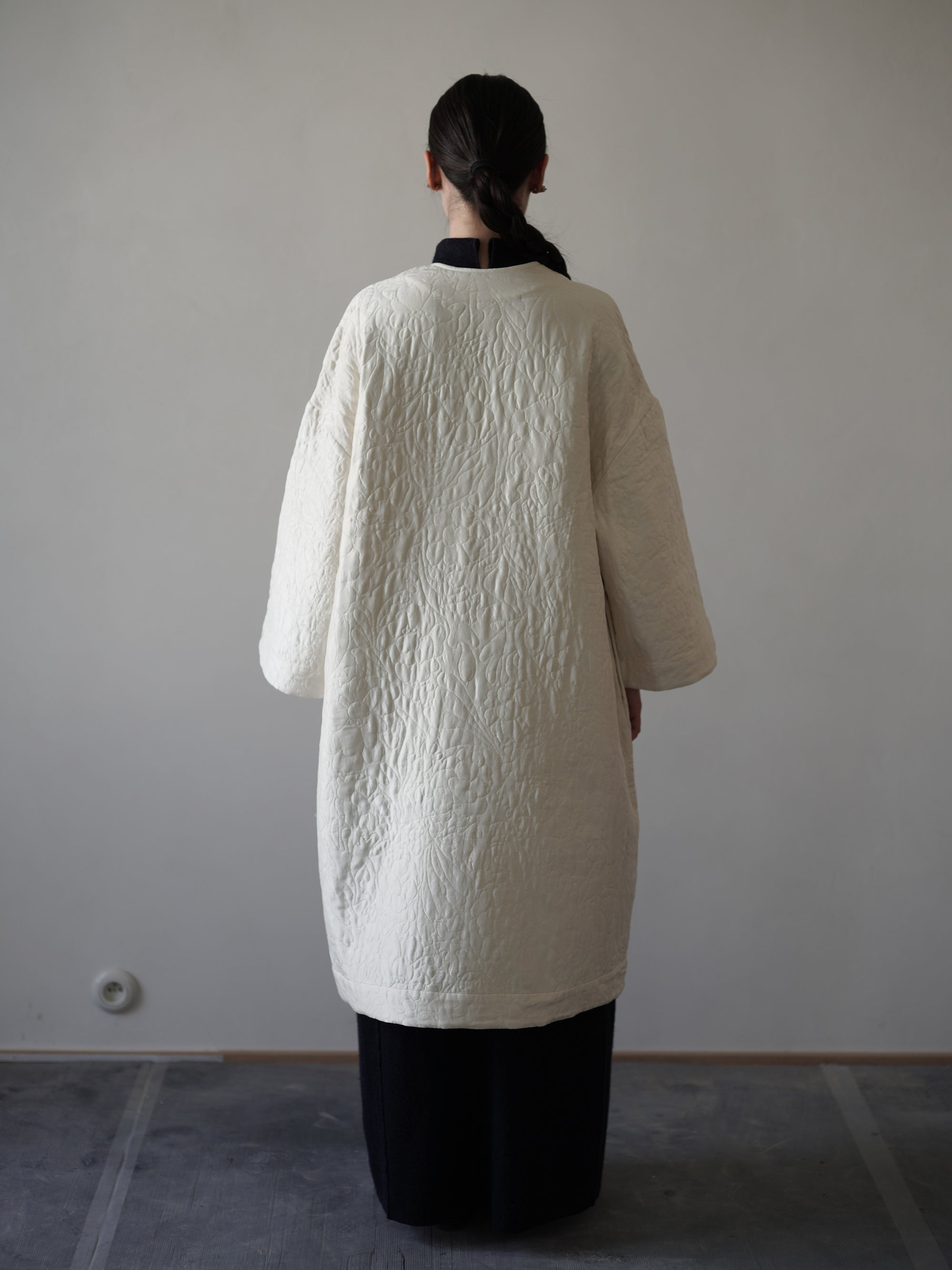 Perle 真絲花卉絎縫長外套・象牙白